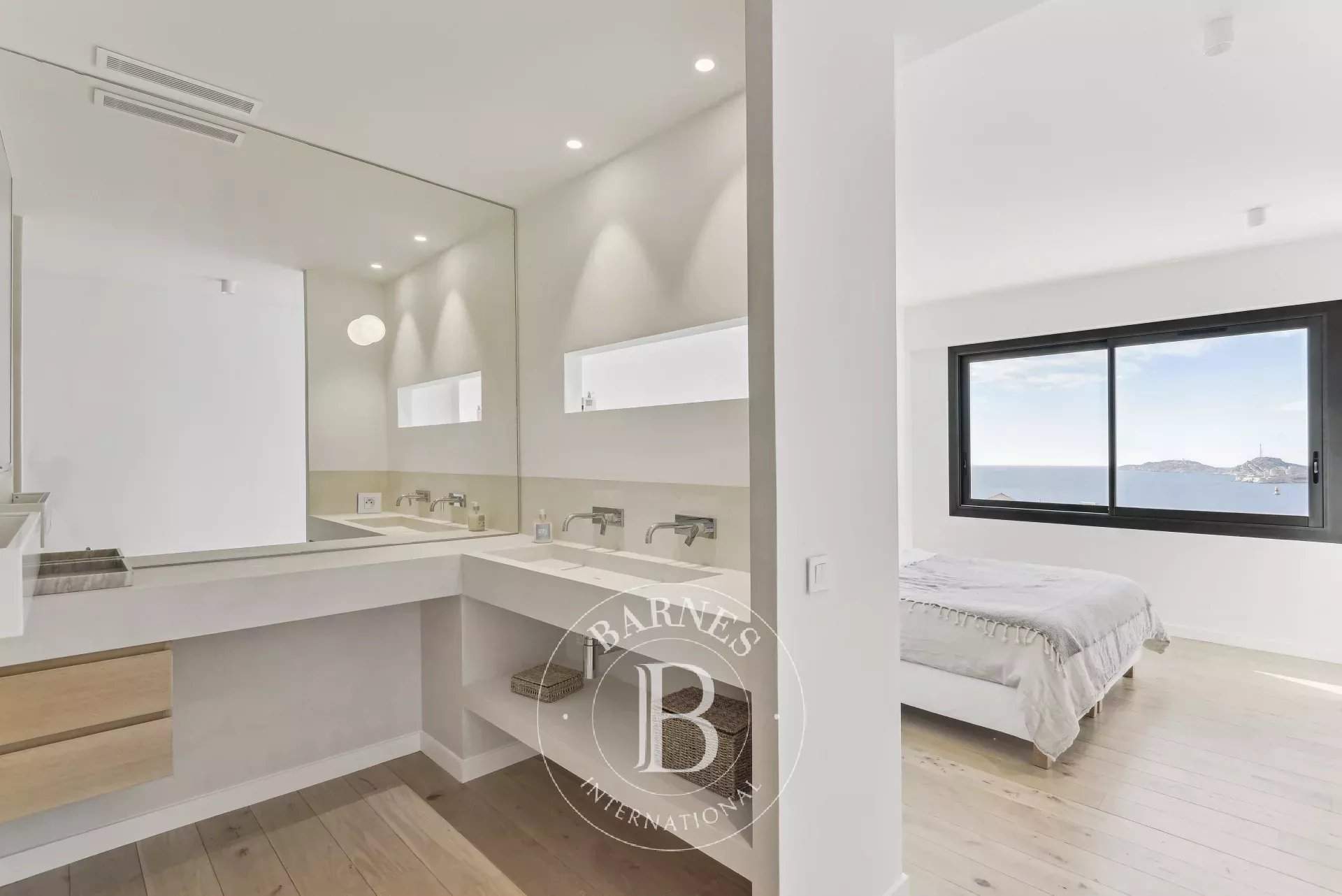 Marseille  - Apartment 3 Bedrooms - picture 10