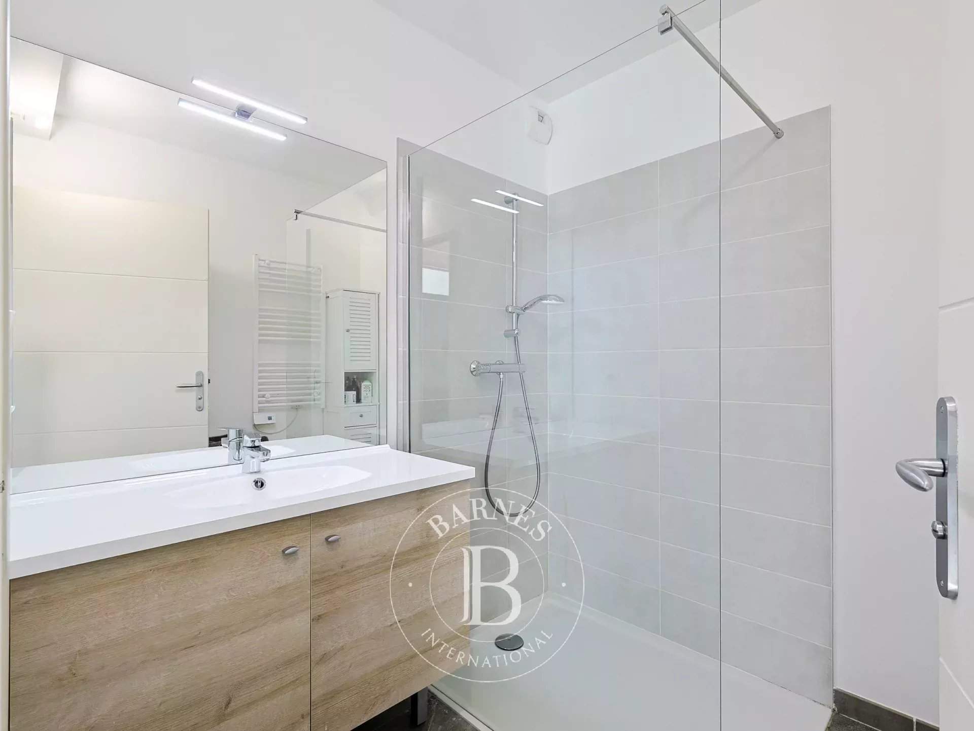 Marseille  - Apartment 3 Bedrooms - picture 12