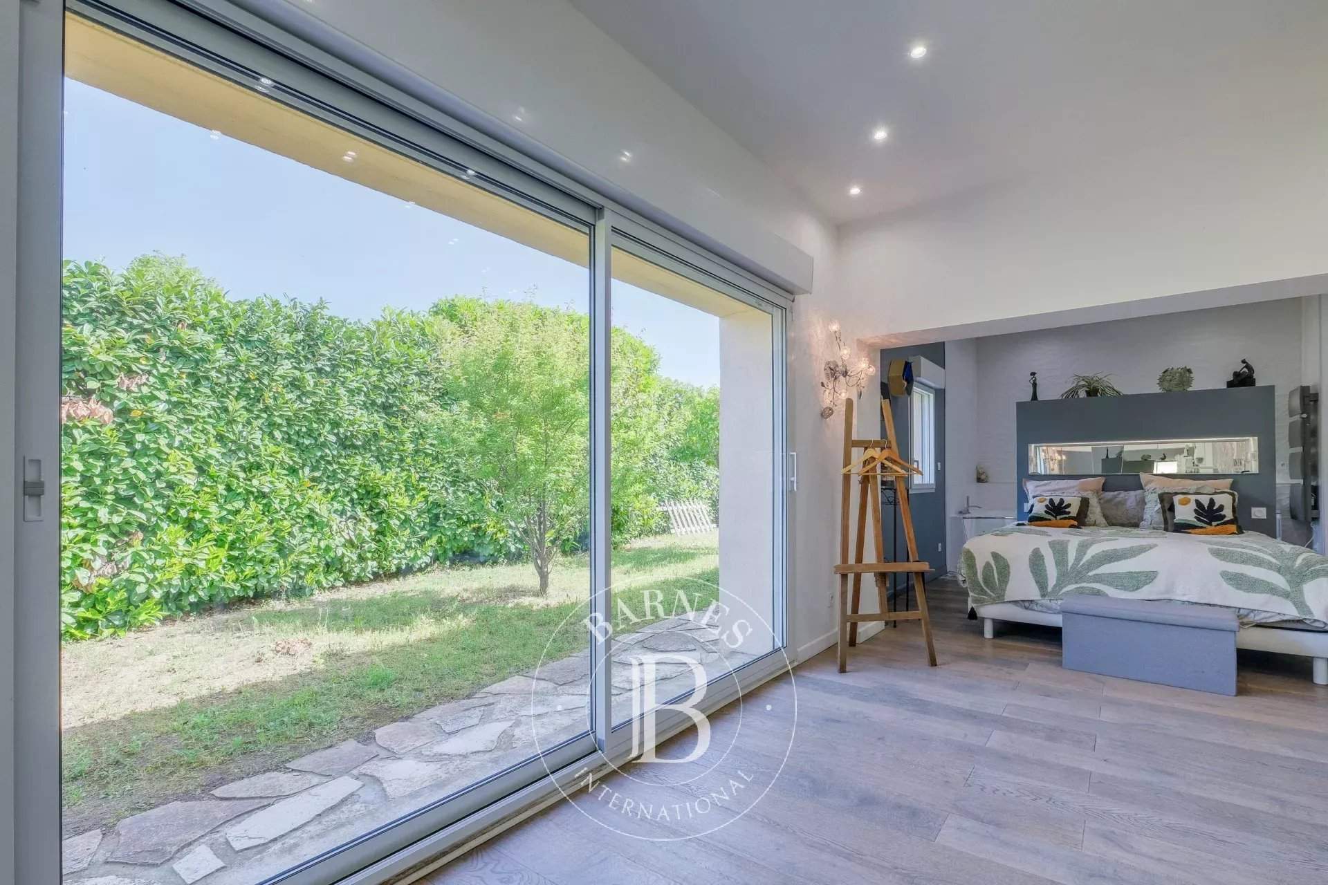 La Ciotat  - House 4 Bedrooms - picture 11