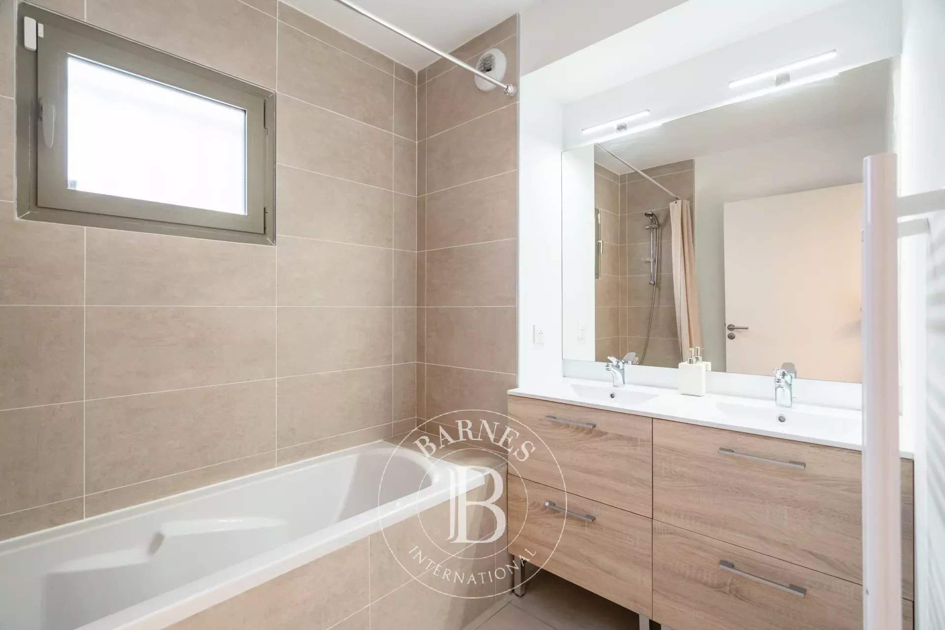 Marseille  - Appartement 4 Pi&egrave;ces 3 Chambres - picture 15