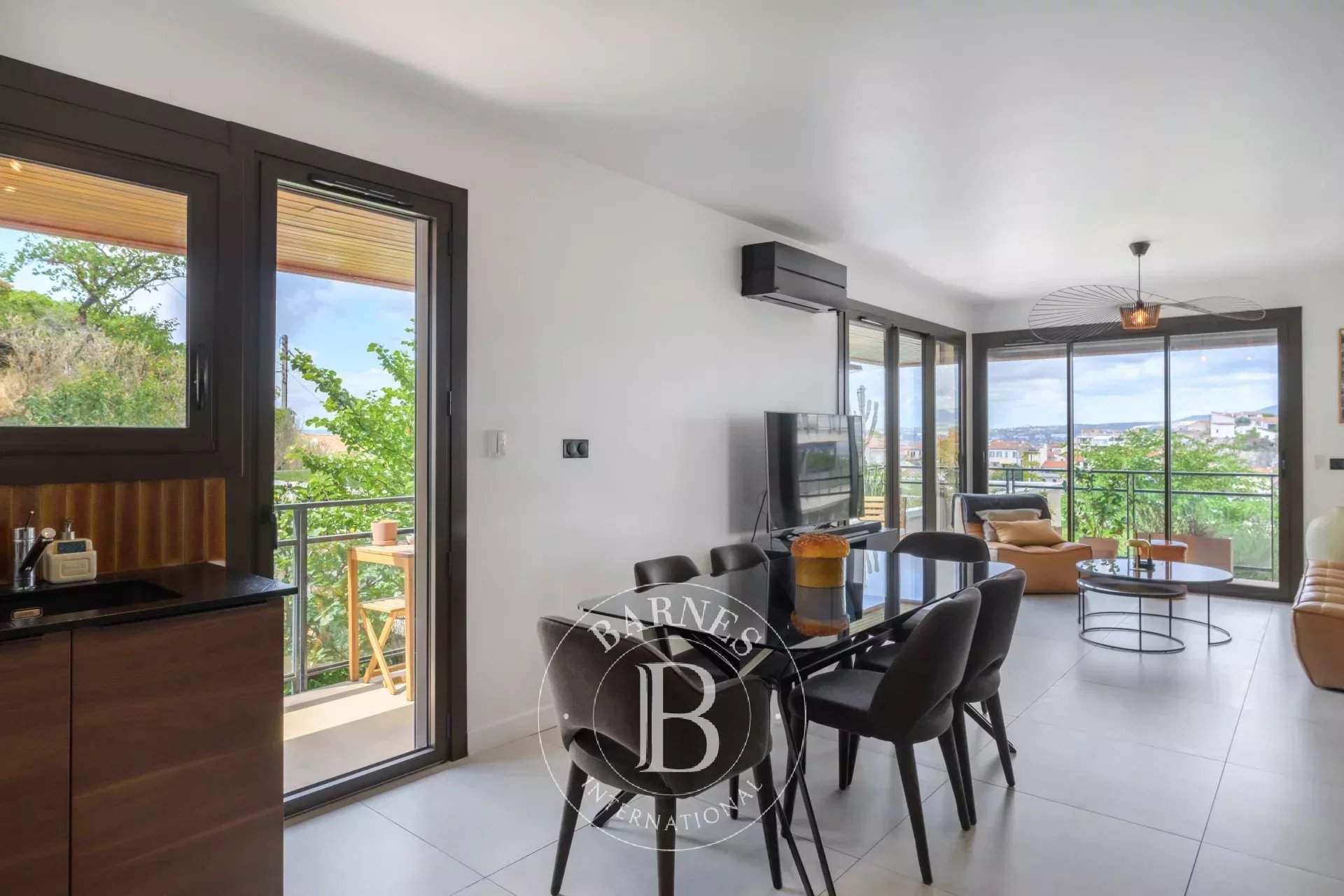 Marseille  - Apartment 3 Bedrooms - picture 15