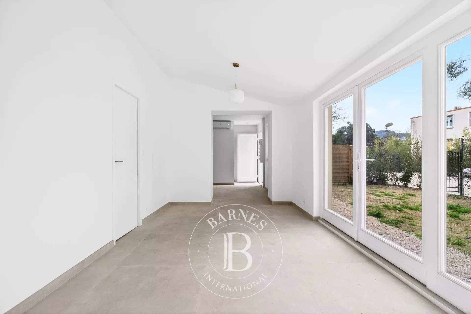 Marseille  - Maison 3 Pi&egrave;ces 2 Chambres - picture 6