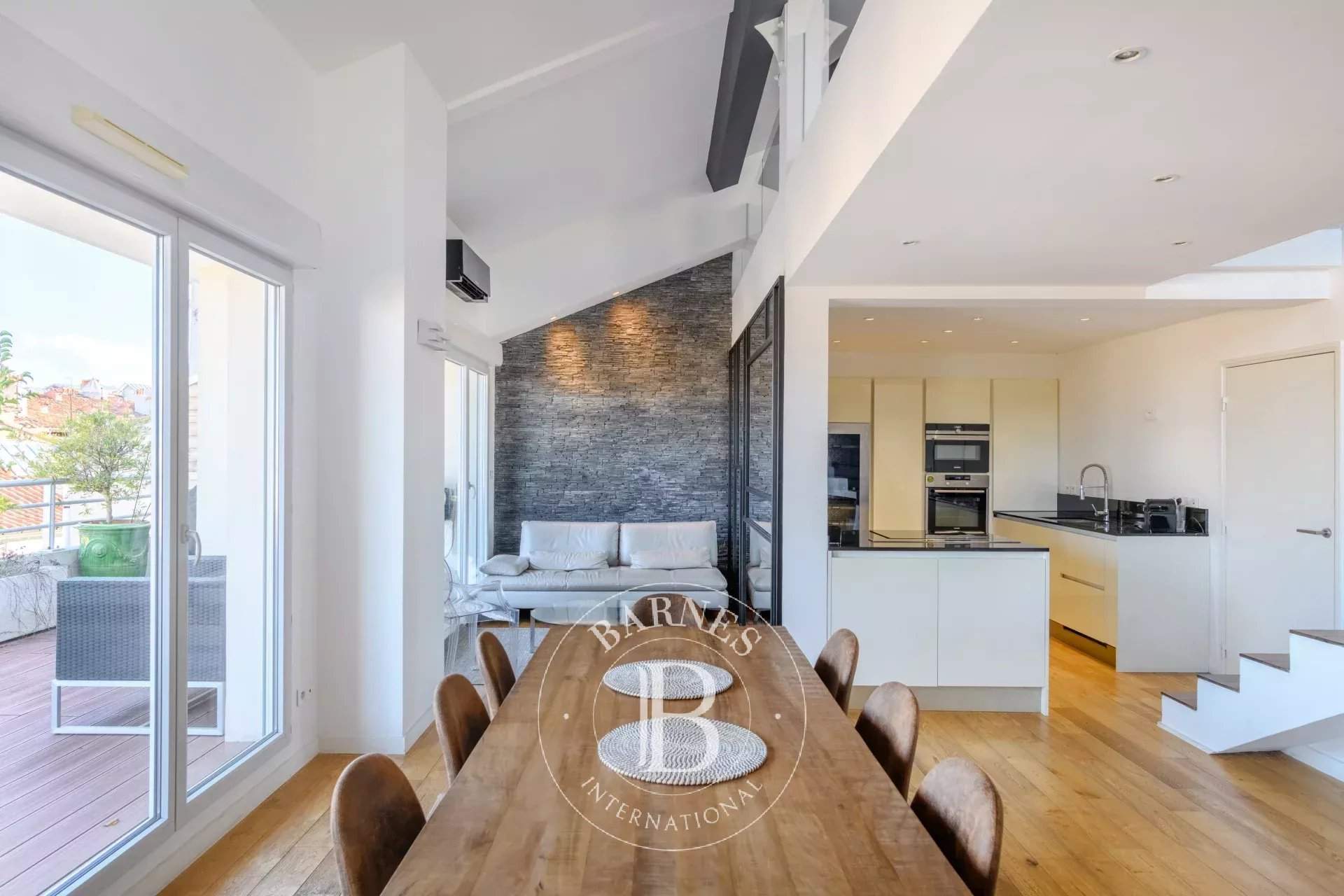 Marseille  - Appartement 6 Pi&egrave;ces 3 Chambres - picture 7