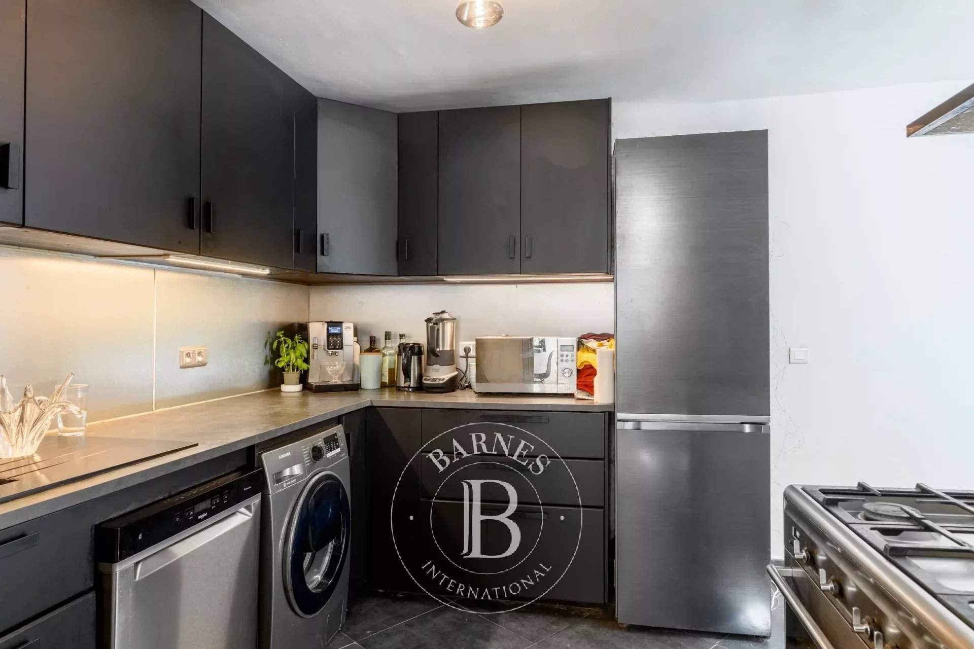 Marseille  - Villa 6 Pi&egrave;ces 4 Chambres - picture 12