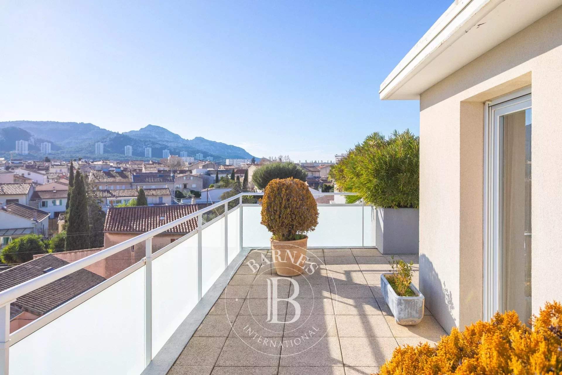 Marseille  - Apartment 3 Bedrooms - picture 12