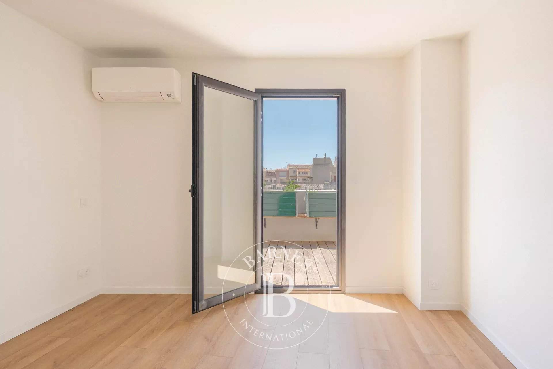 Marseille  - Apartment 2 Bedrooms - picture 11
