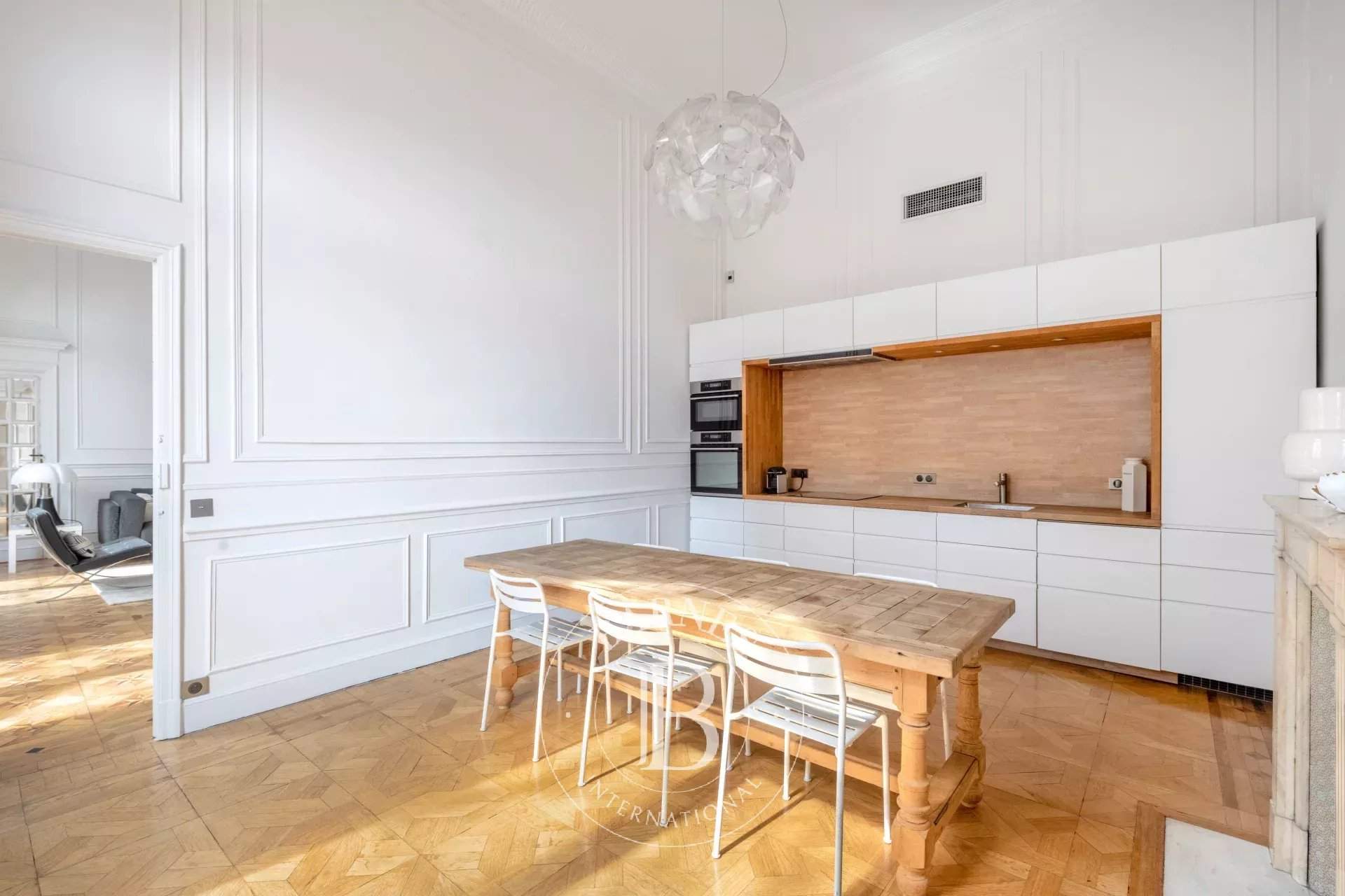 Marseille  - Appartement 7 Pi&egrave;ces 4 Chambres - picture 4
