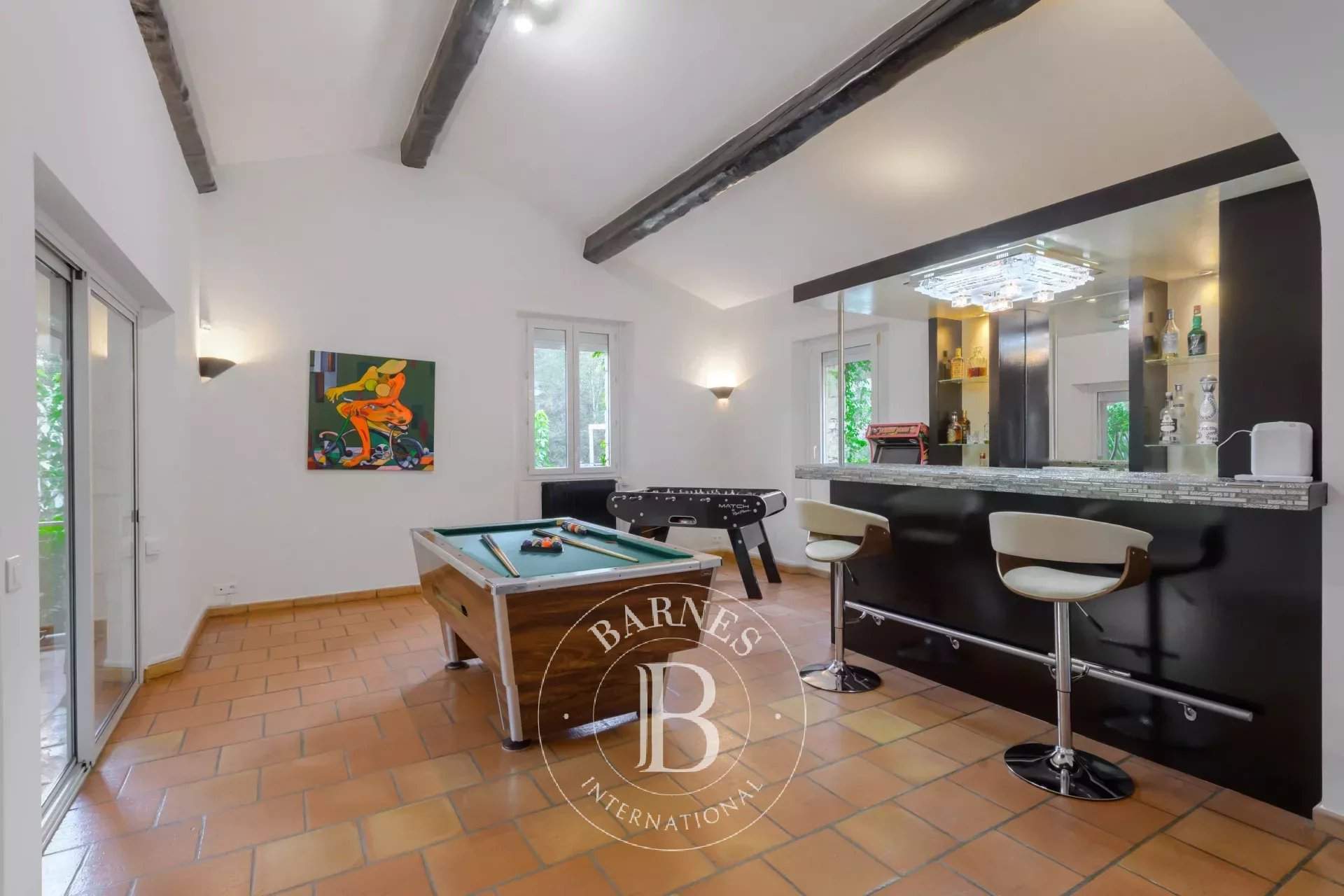 Auriol  - Property 5 Bedrooms - picture 18