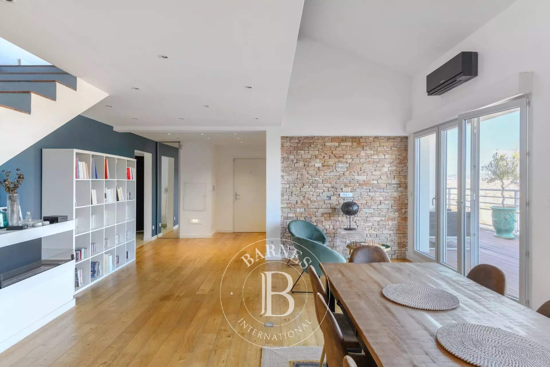 Marseille  - Appartement 6 Pi&egrave;ces 3 Chambres - picture 12