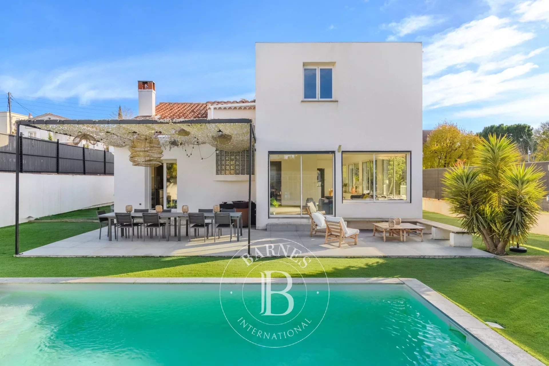 Marseille  - Maison 9 Pi&egrave;ces 5 Chambres - picture 1