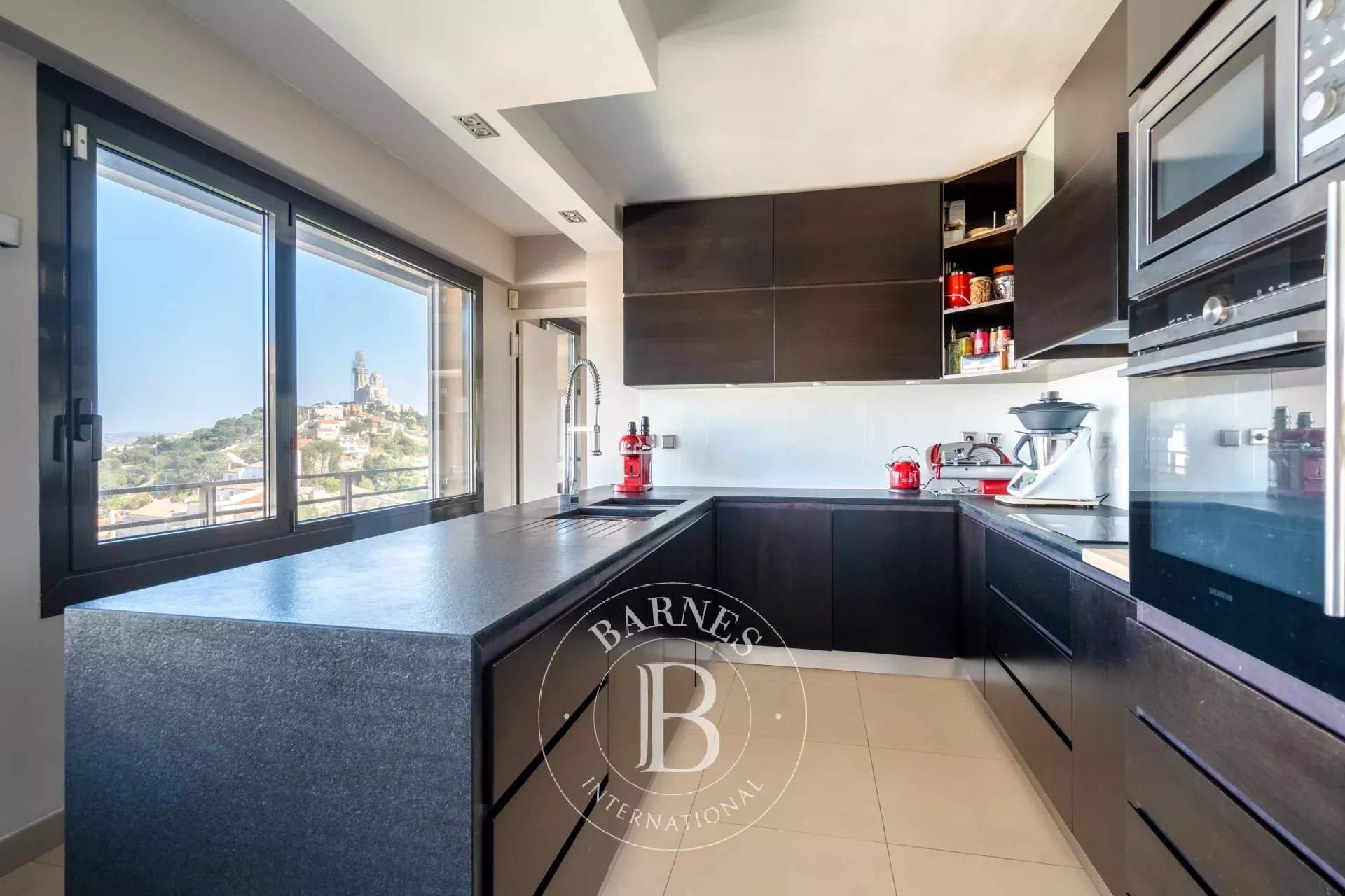 Marseille  - Appartement 5 Pi&egrave;ces 4 Chambres - picture 7