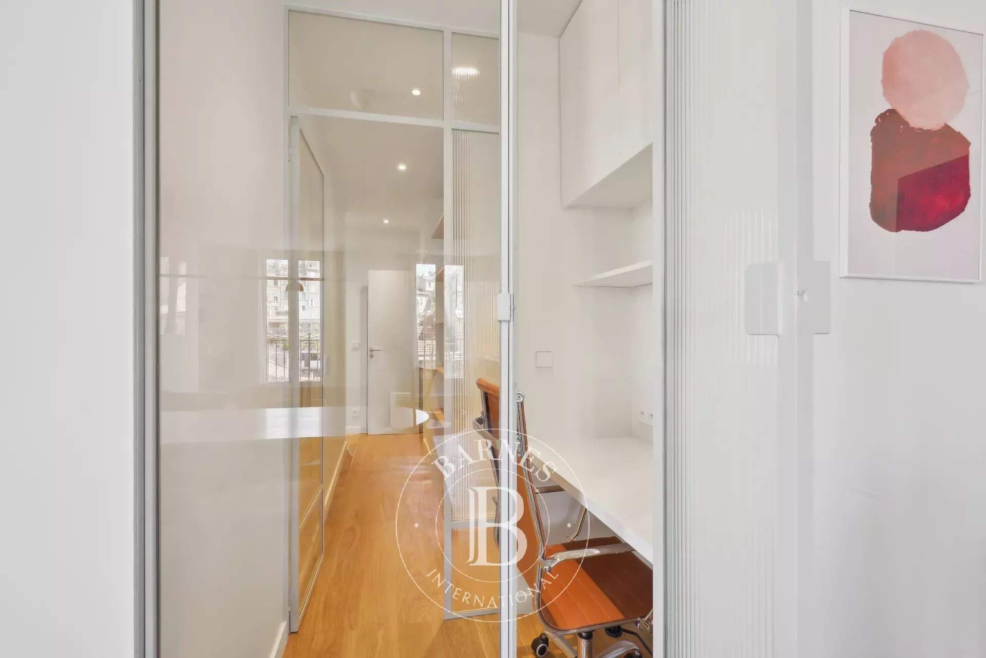 Marseille  - Apartment 3 Bedrooms - picture 12