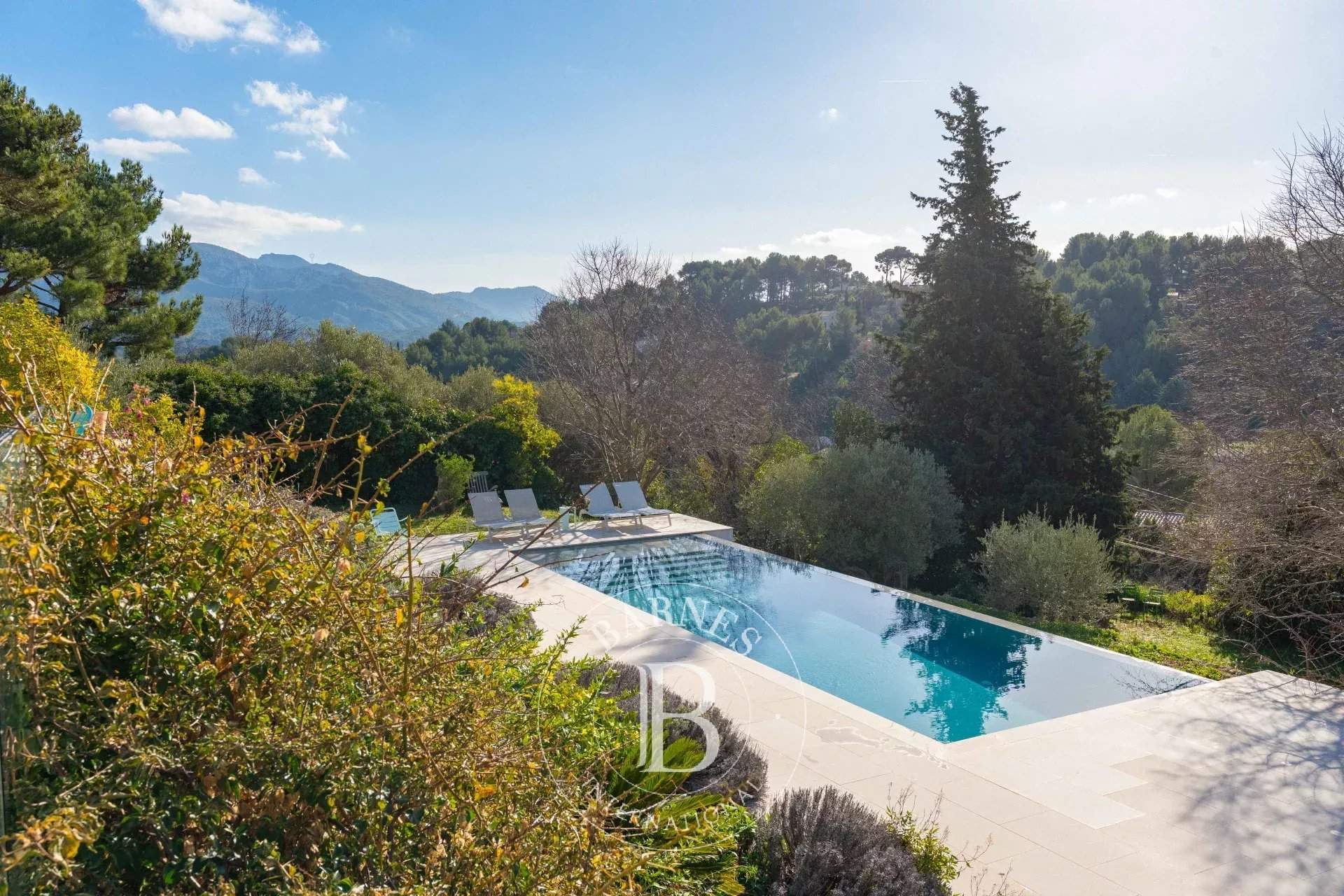 Roquevaire  - Maison 5 Pi&egrave;ces 4 Chambres - picture 3