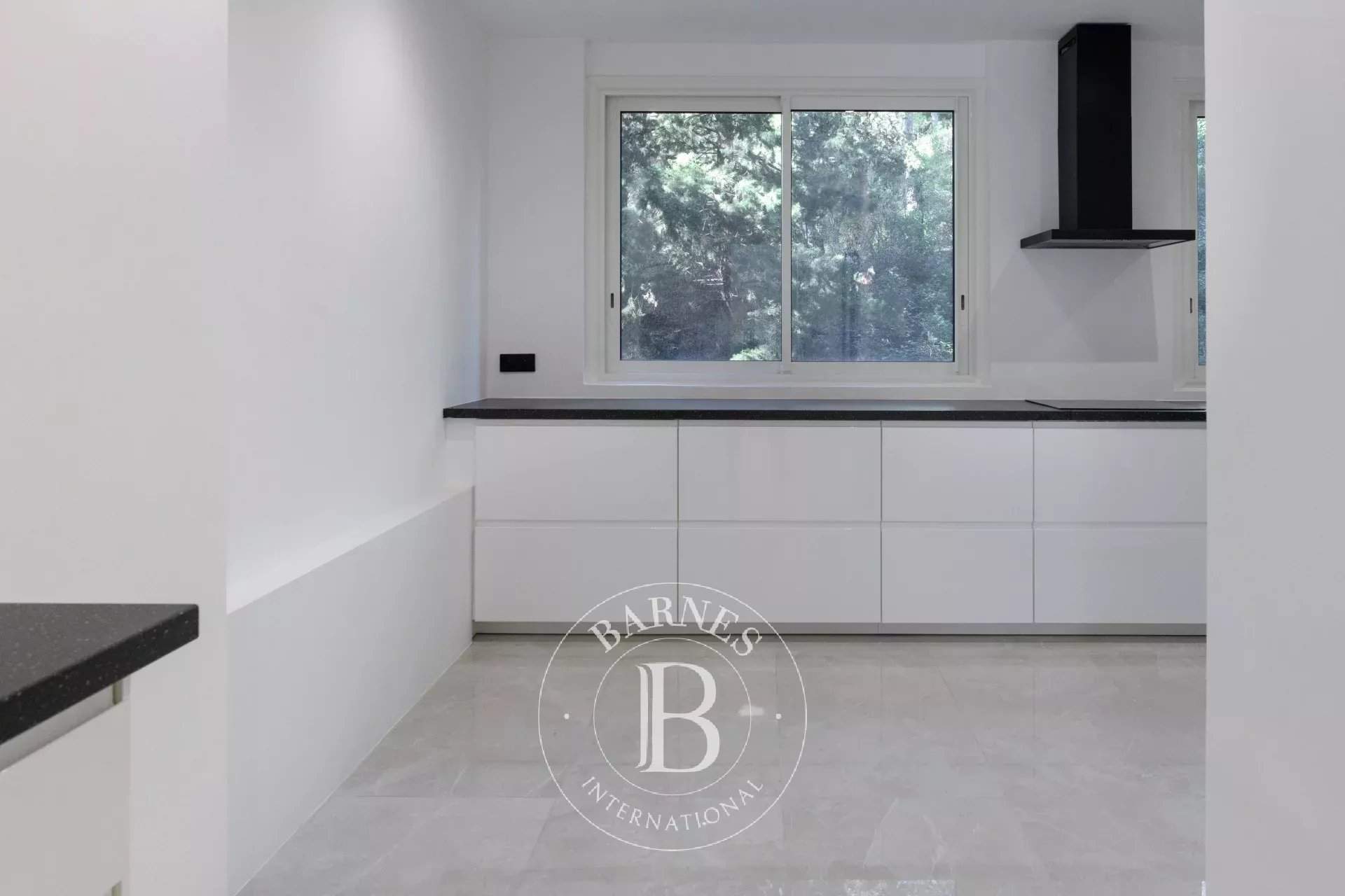 Marseille  - Appartement 6 Pièces 3 Chambres - picture 6