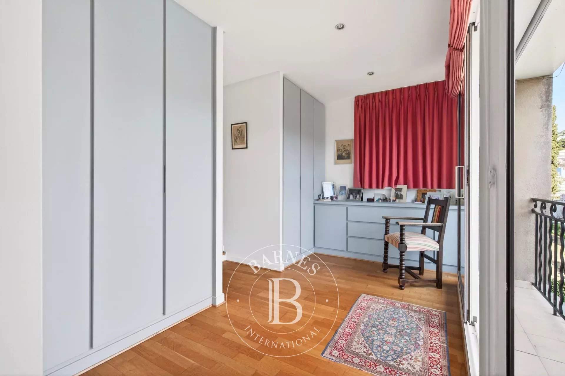 Marseille  - Maison 6 Pi&egrave;ces 4 Chambres - picture 13