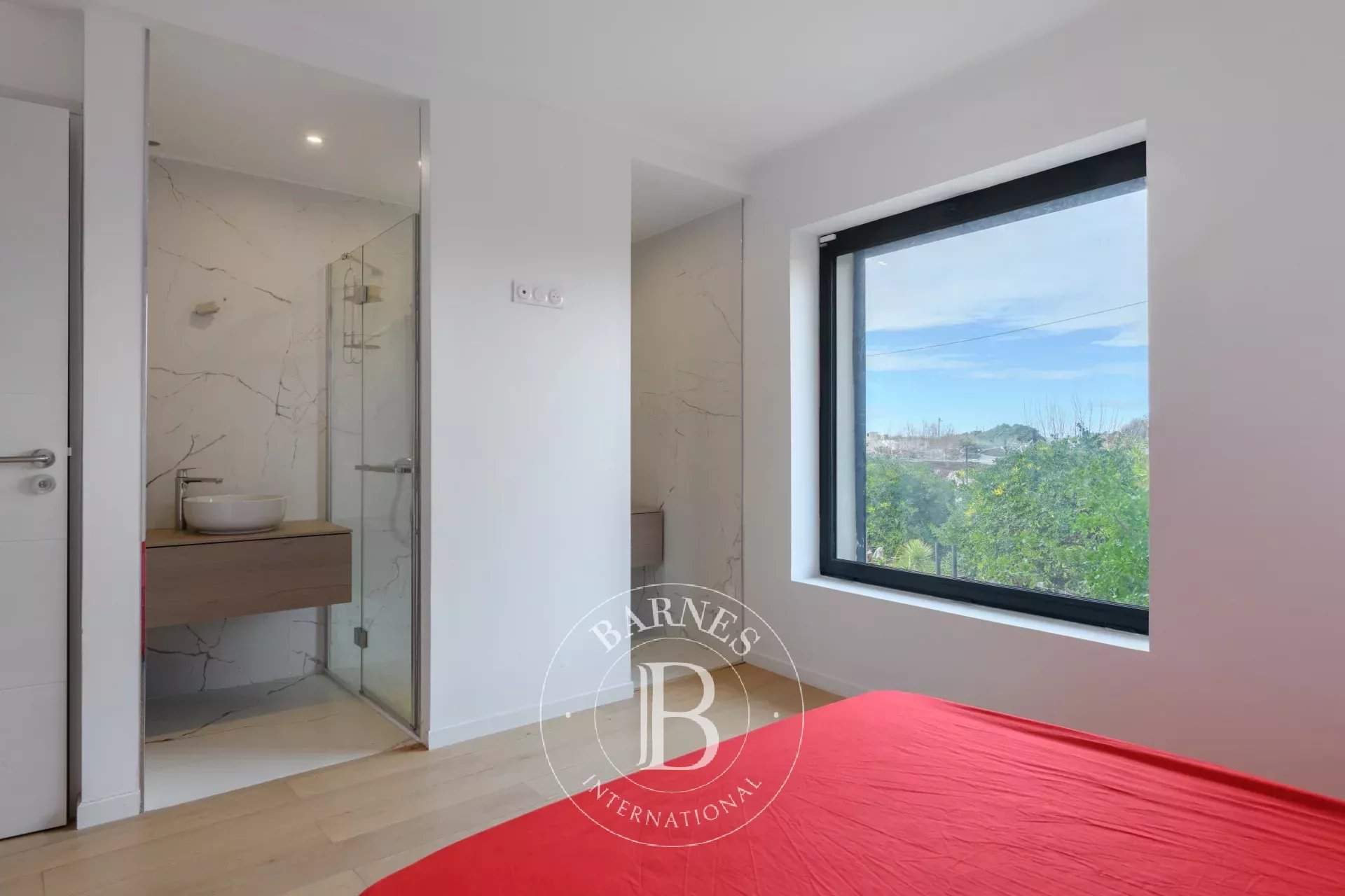 Marseille  - Villa 5 Pi&egrave;ces 4 Chambres - picture 10