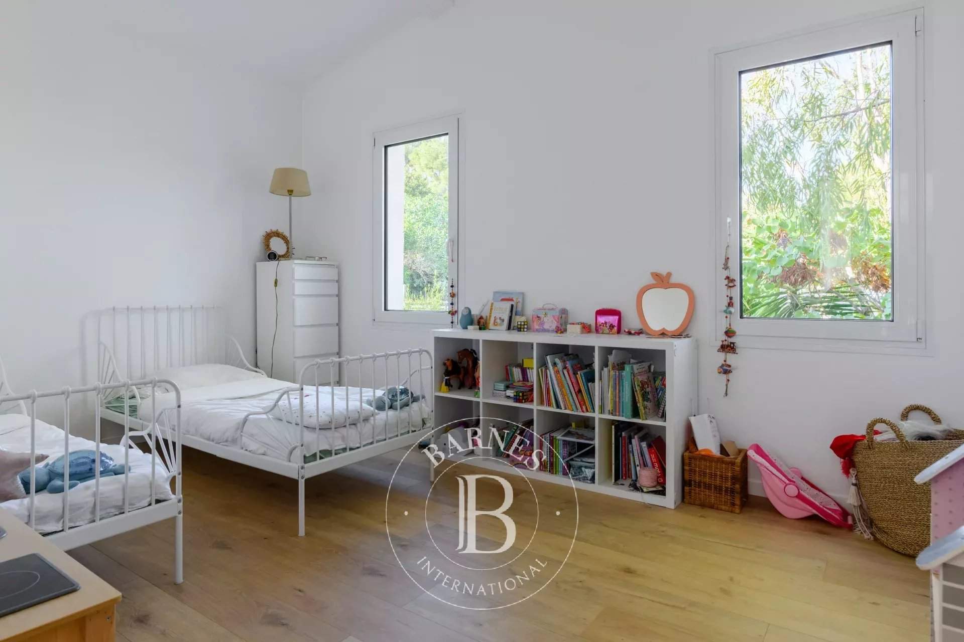 Marseille  - Maison 6 Pièces 5 Chambres - picture 11