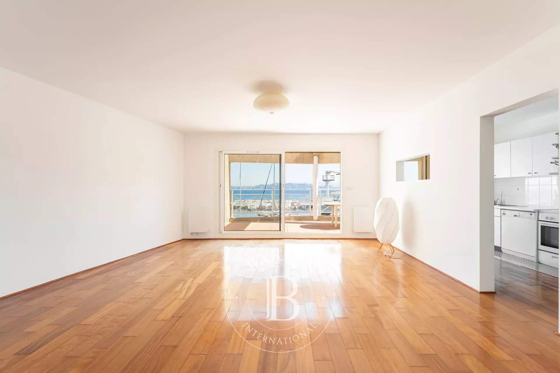 Marseille  - Appartement 3 Pi&egrave;ces 2 Chambres - picture 6