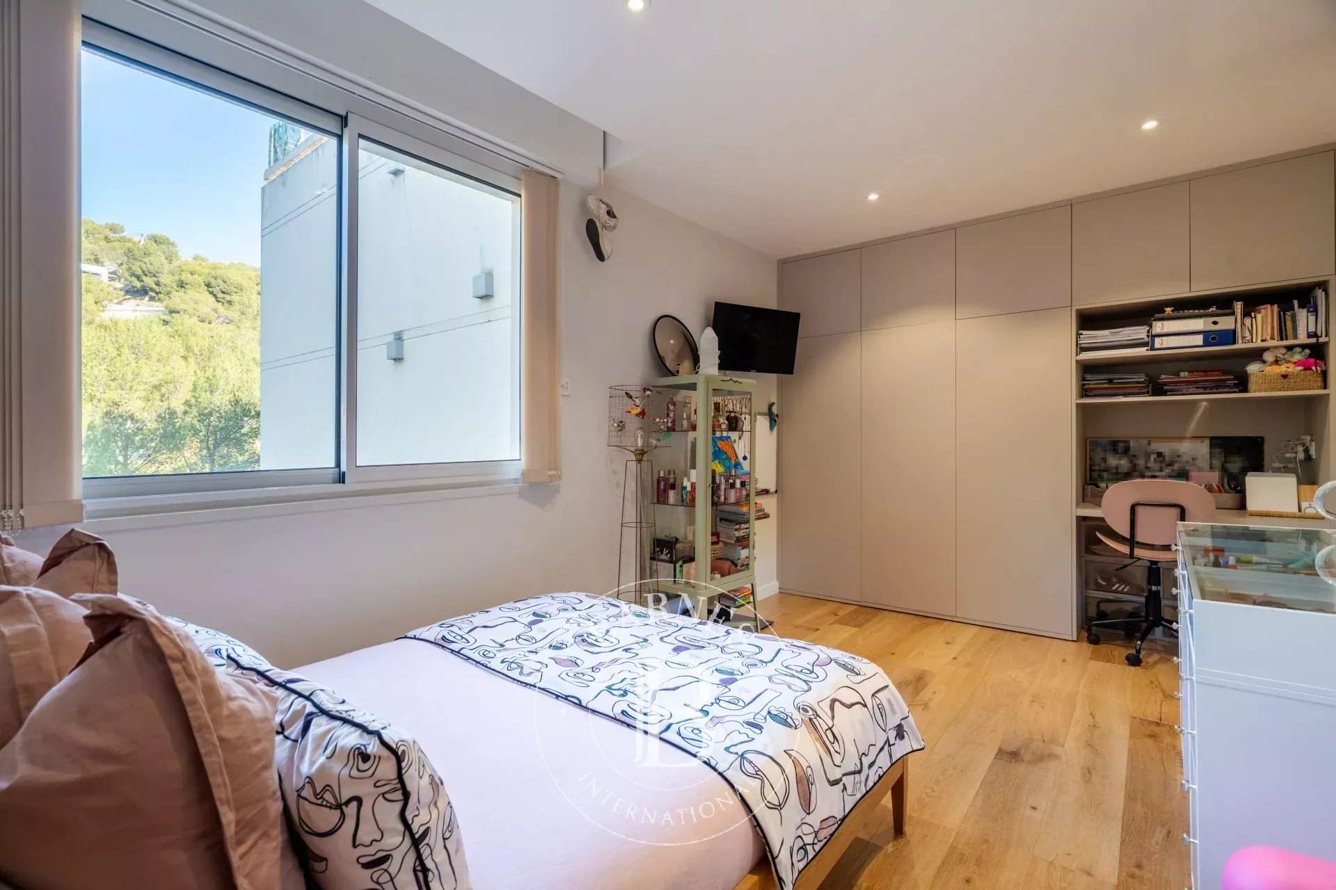 Marseille  - Appartement 4 Pi&egrave;ces 3 Chambres - picture 10