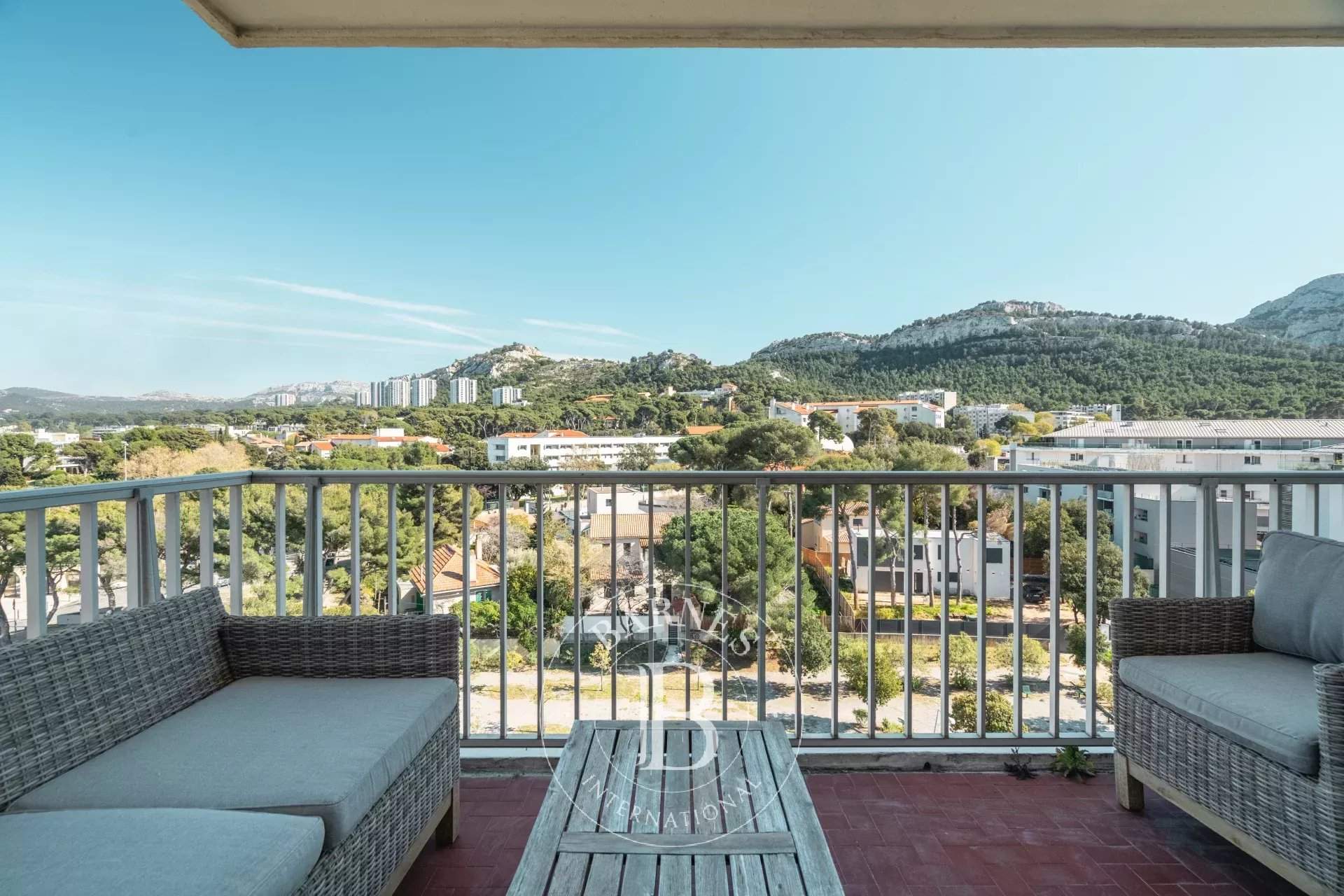 Marseille  - Apartment 3 Bedrooms - picture 8