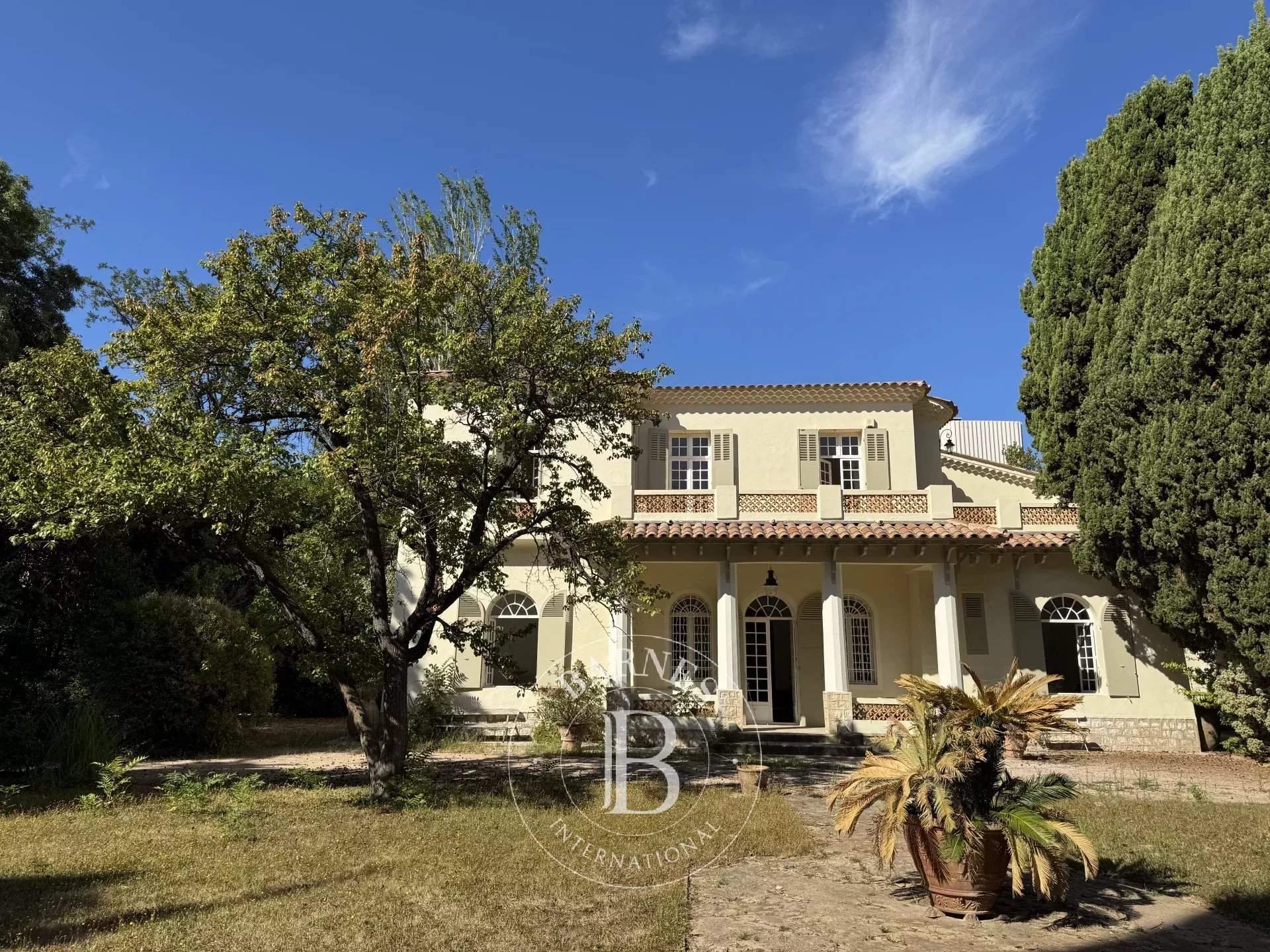 Marseille  - House 5 Bedrooms - picture 1