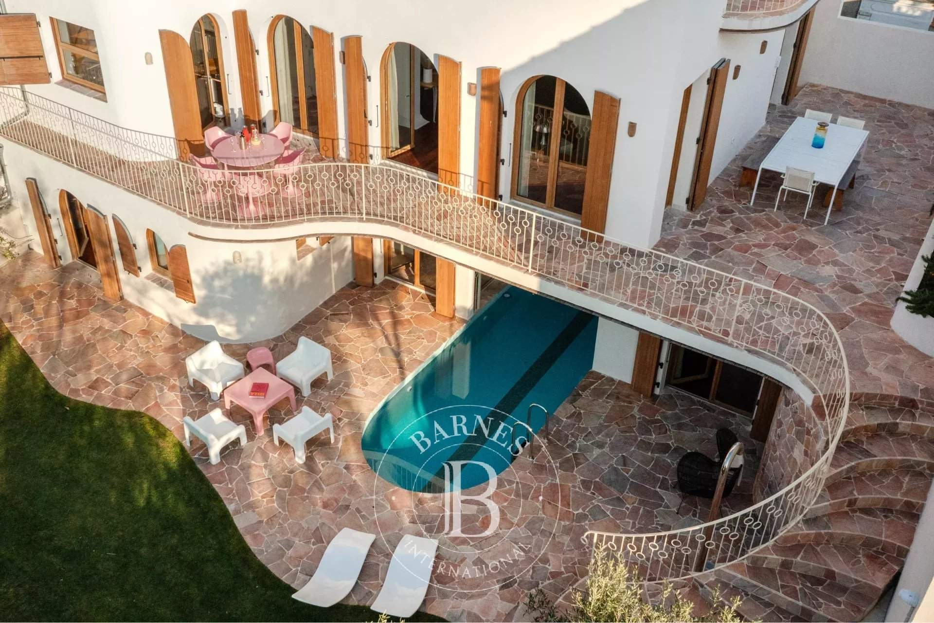 Marseille  - Maison 5 Pi&egrave;ces 4 Chambres - picture 4