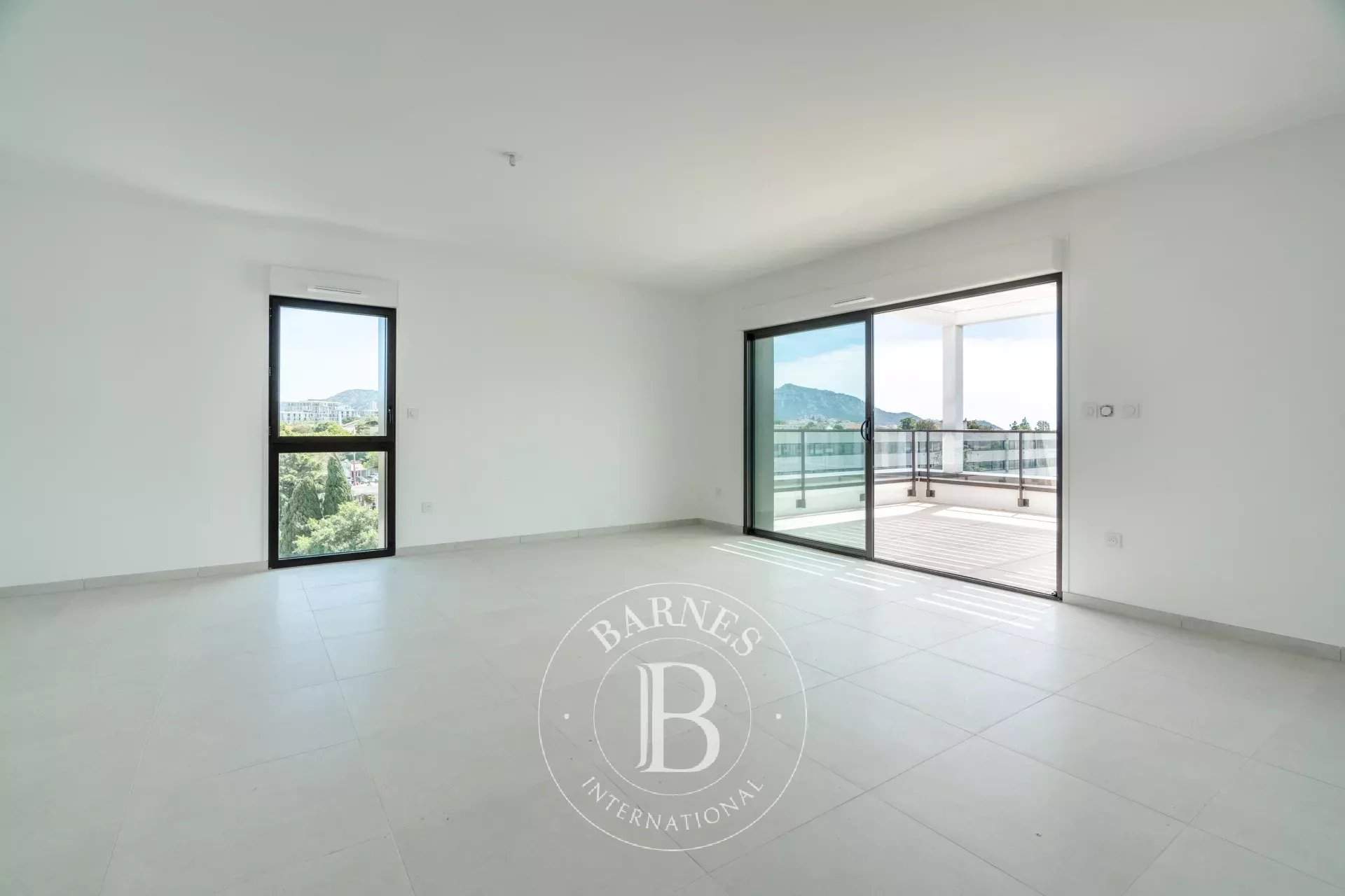 Marseille  - Apartment 4 Bedrooms - picture 3