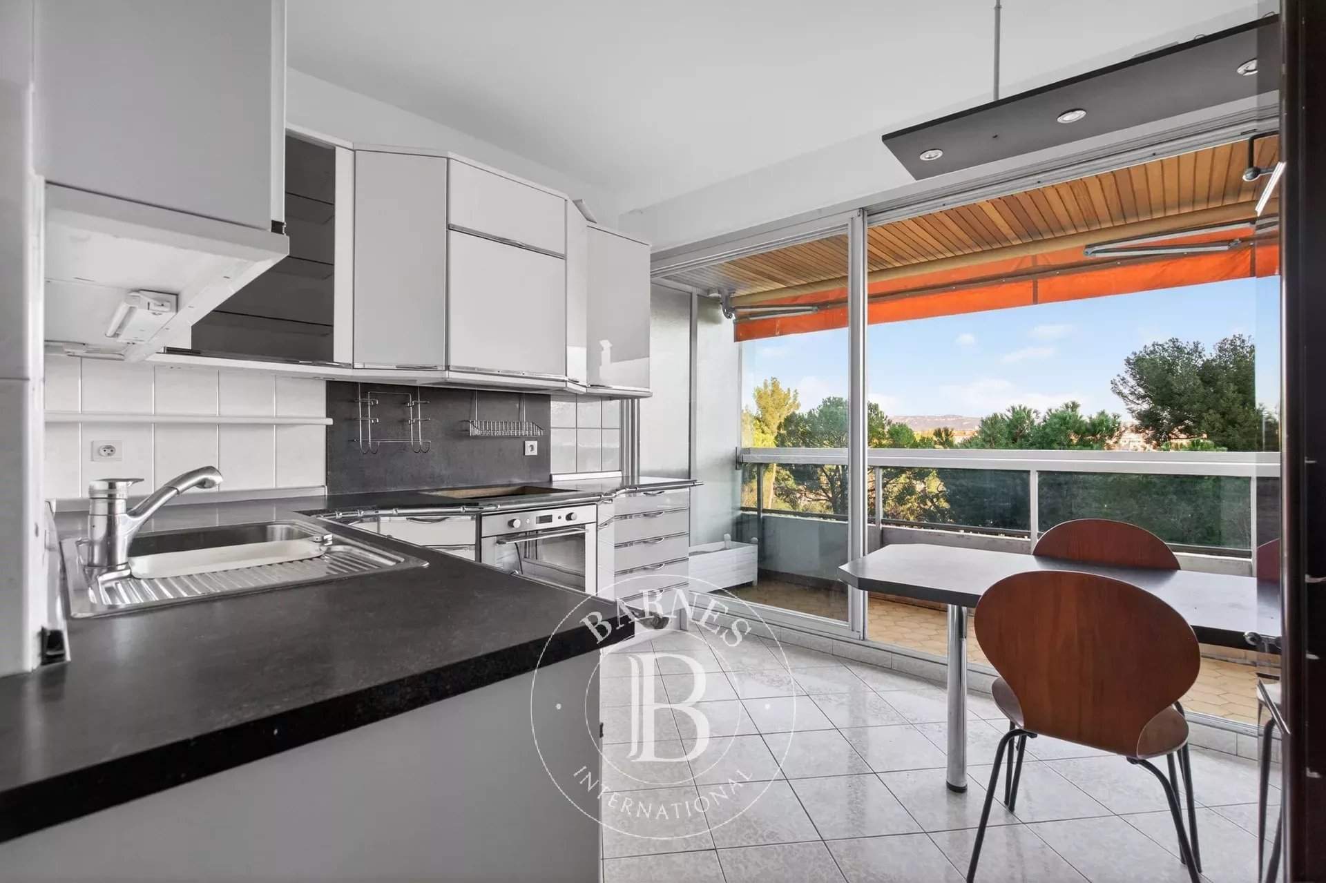 Marseille  - Apartment 2 Bedrooms - picture 11