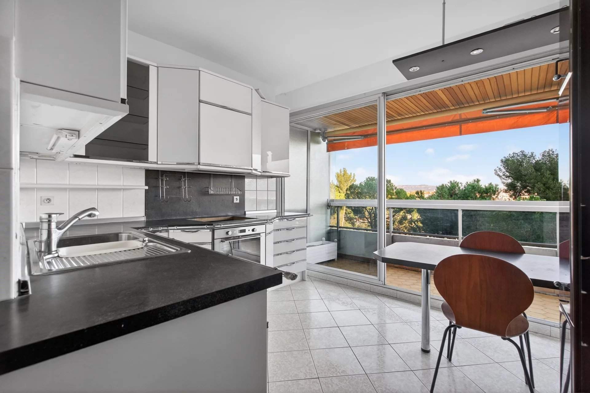 Marseille  - Apartment 2 Bedrooms - picture 11