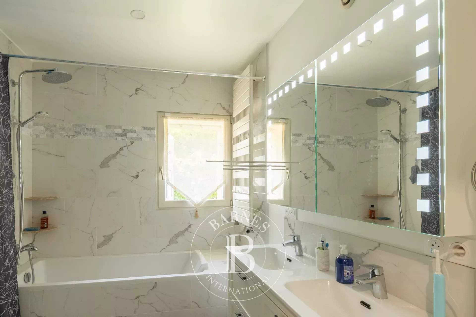 Aix-en-Provence  - House 6 Bedrooms - picture 16