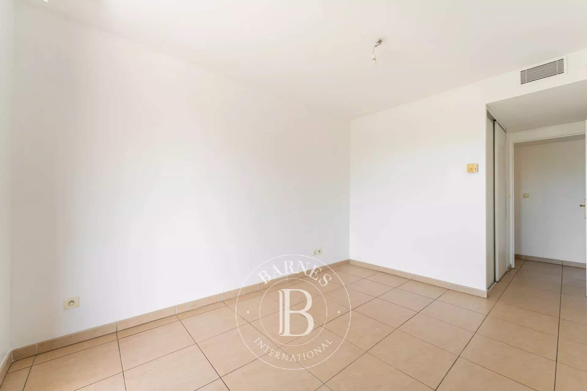 Marseille  - Apartment 2 Bedrooms - picture 13