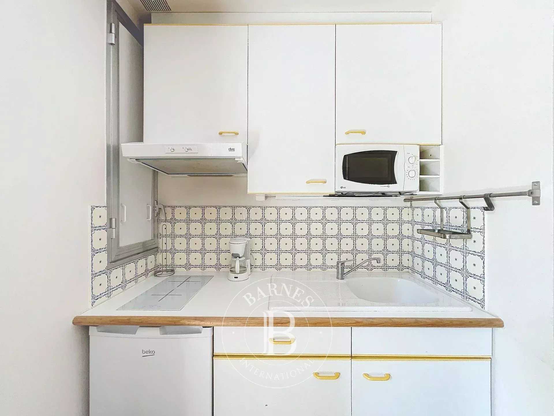 Neuilly-sur-Seine  - Appartement 1 Pièce