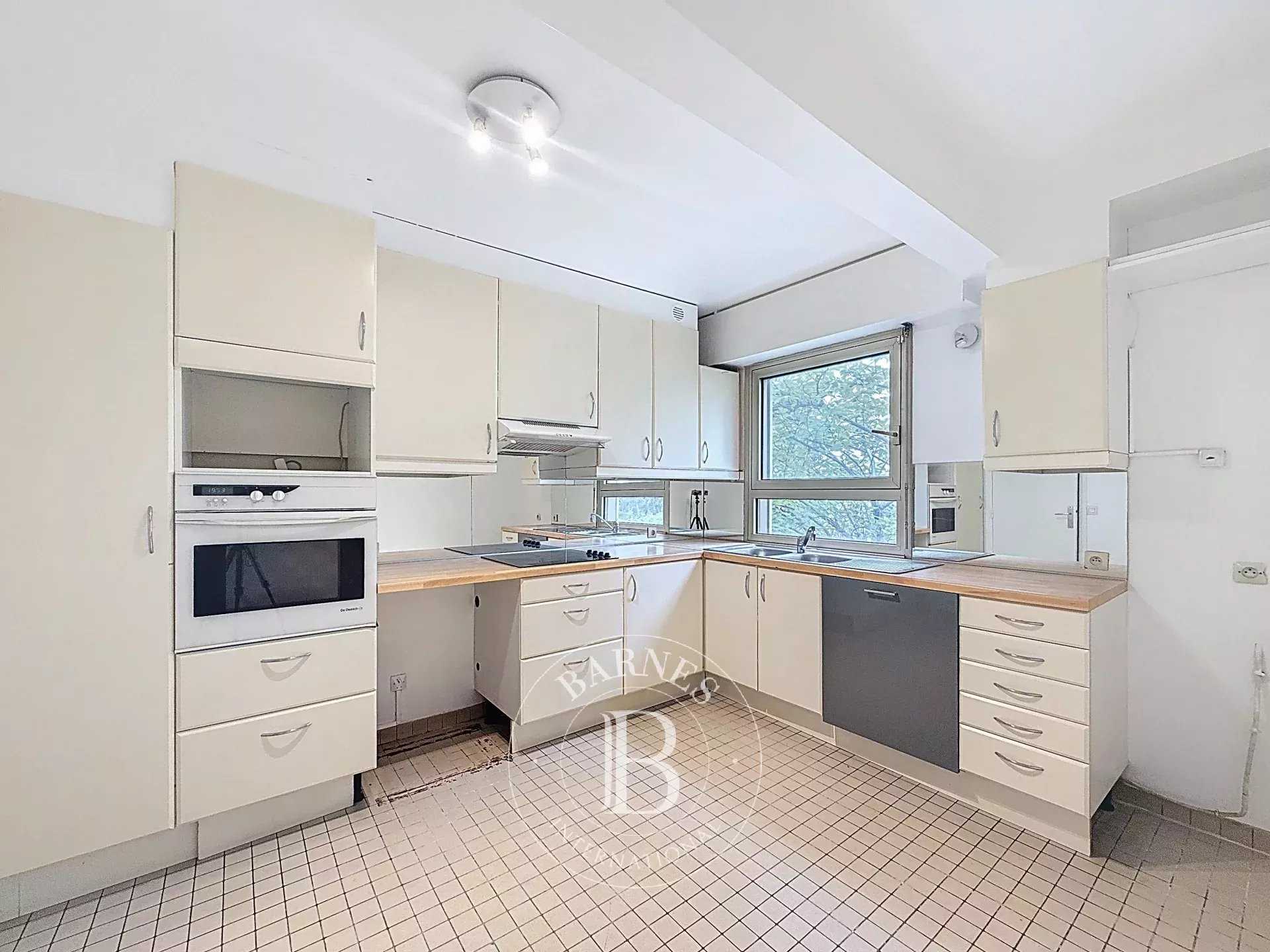 Neuilly-sur-Seine  - Appartement 4 Pièces 2 Chambres