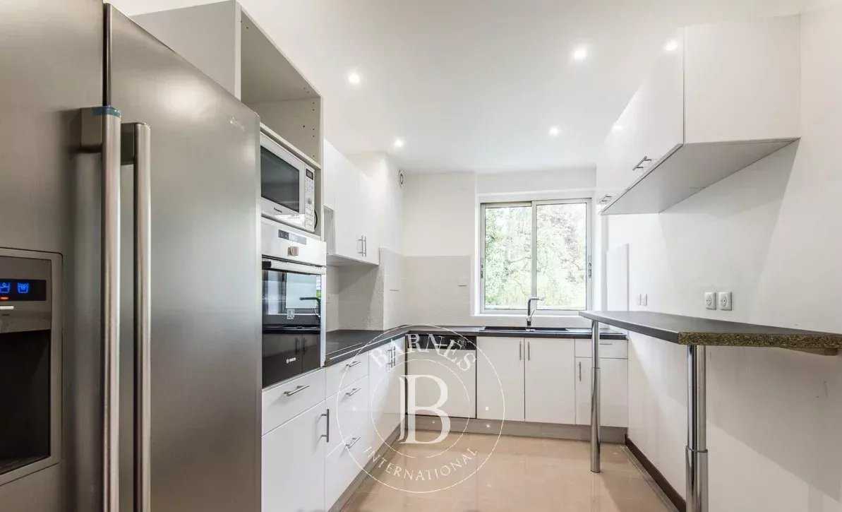 Neuilly-sur-Seine  - Apartment 3 Bedrooms