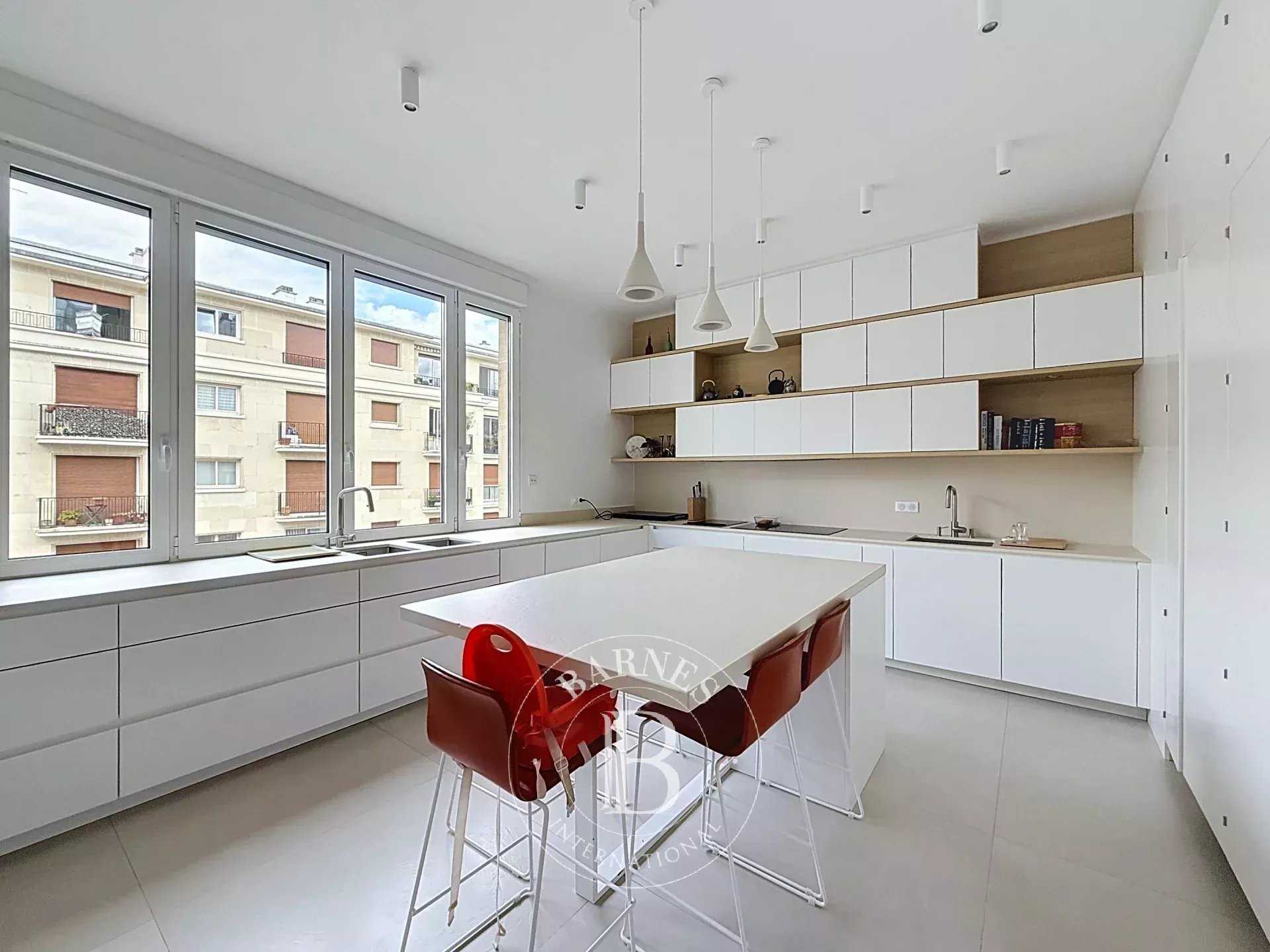 Neuilly-sur-Seine  - Apartment 4 Bedrooms