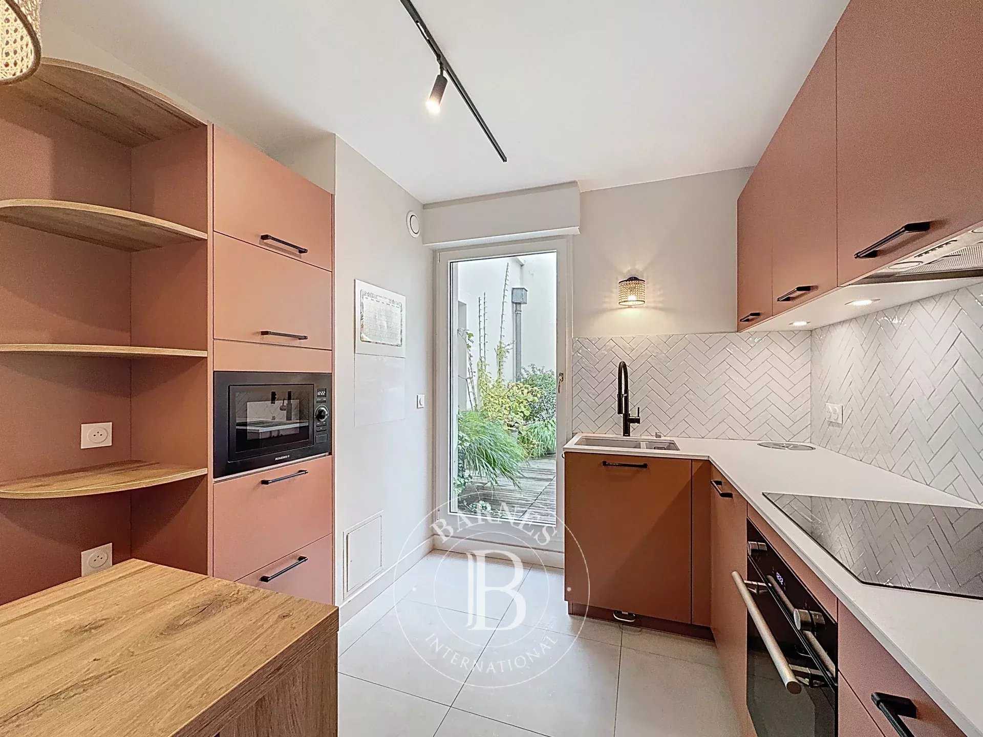 Courbevoie  - Appartement 3 Pièces 2 Chambres