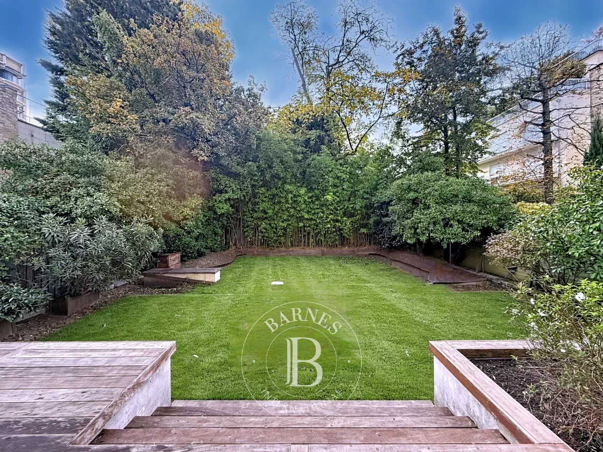 Neuilly-sur-Seine  - Apartment 6 Bedrooms