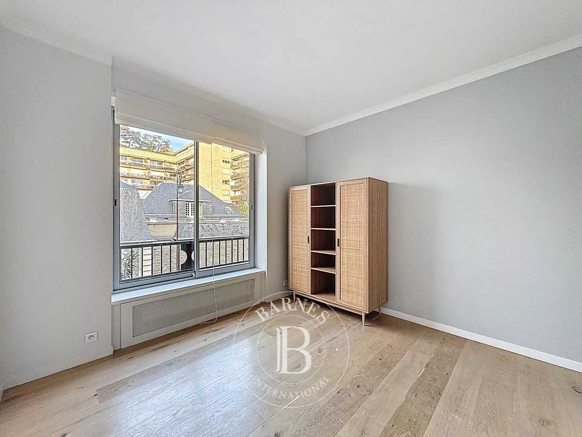 Neuilly-sur-Seine  - Appartement 6 Pi&egrave;ces 5 Chambres