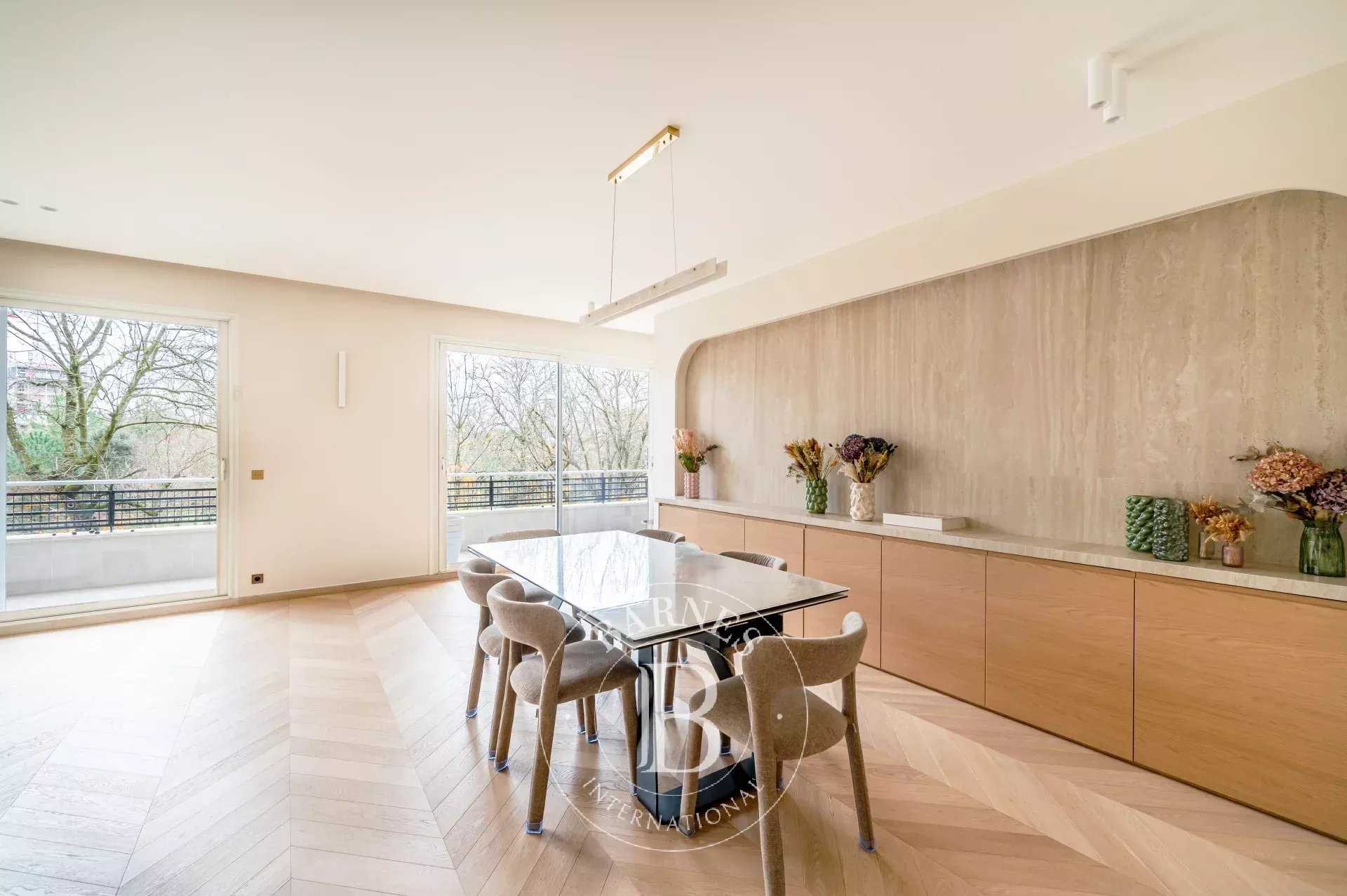 Neuilly-sur-Seine  - Appartement 5 Pi&egrave;ces 3 Chambres