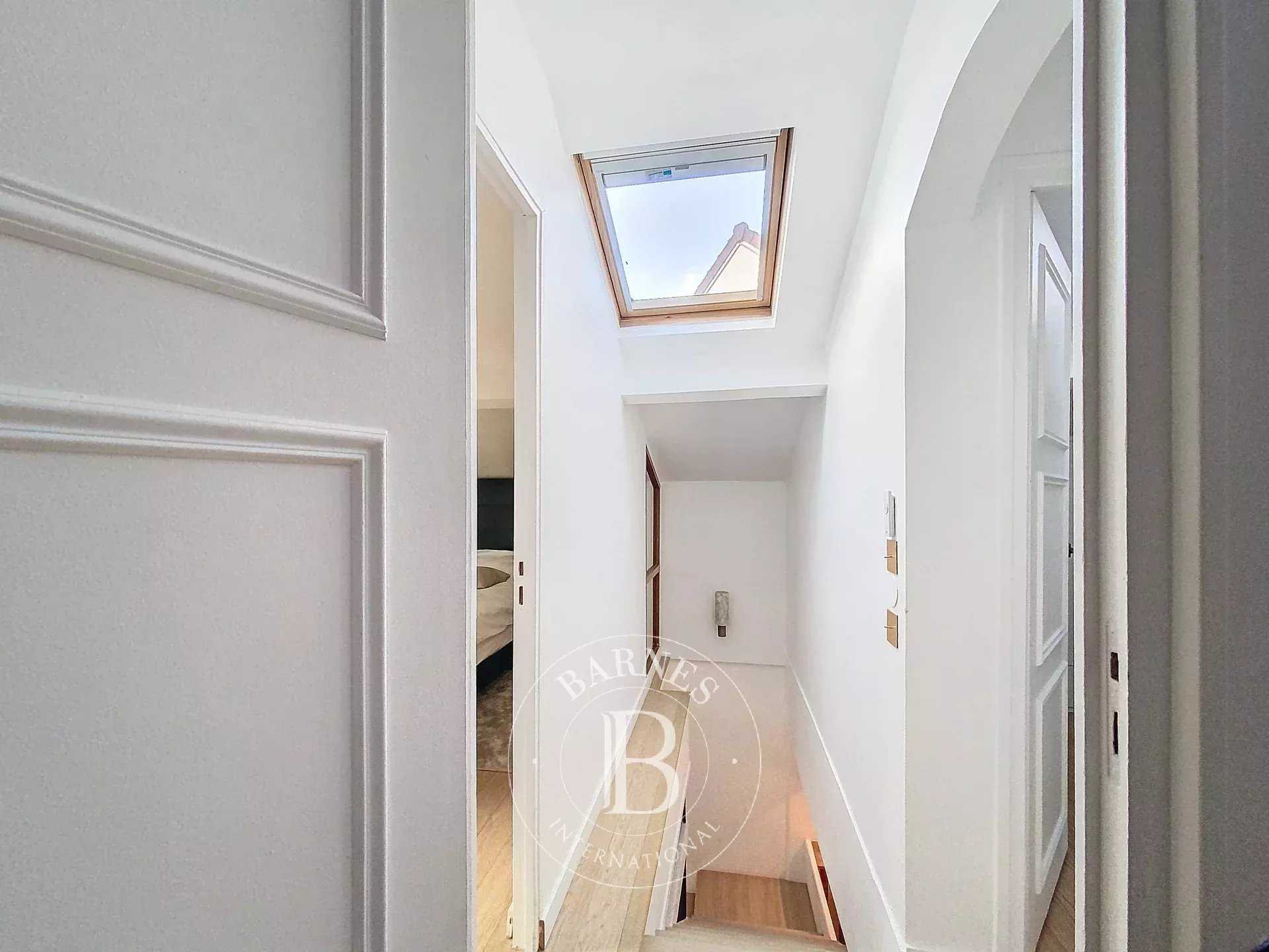 Courbevoie  - Townhouse 2 Bedrooms