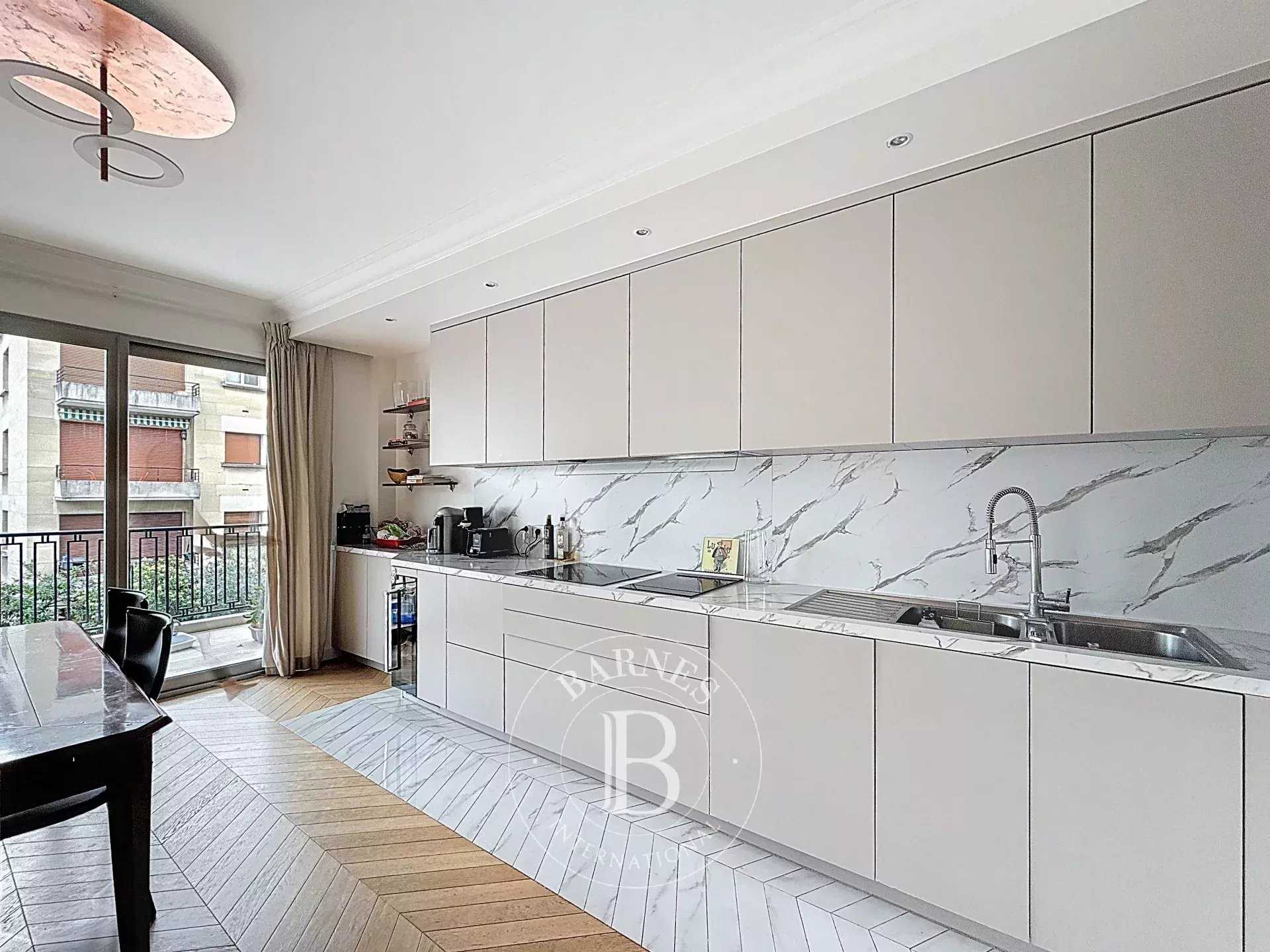 Neuilly-sur-Seine  - Apartment 4 Bedrooms