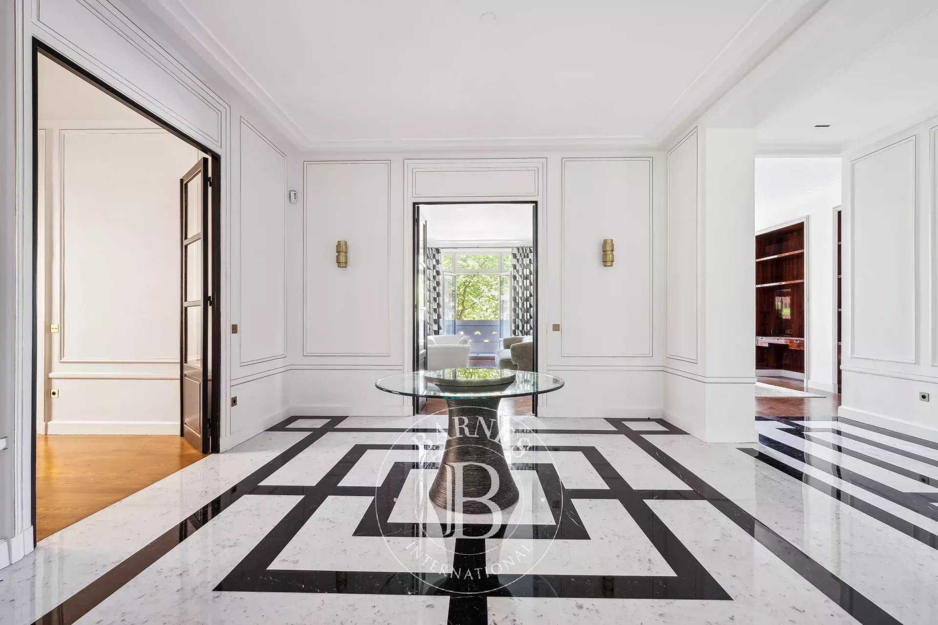 Neuilly-sur-Seine  - Appartement 8 Pi&egrave;ces 4 Chambres