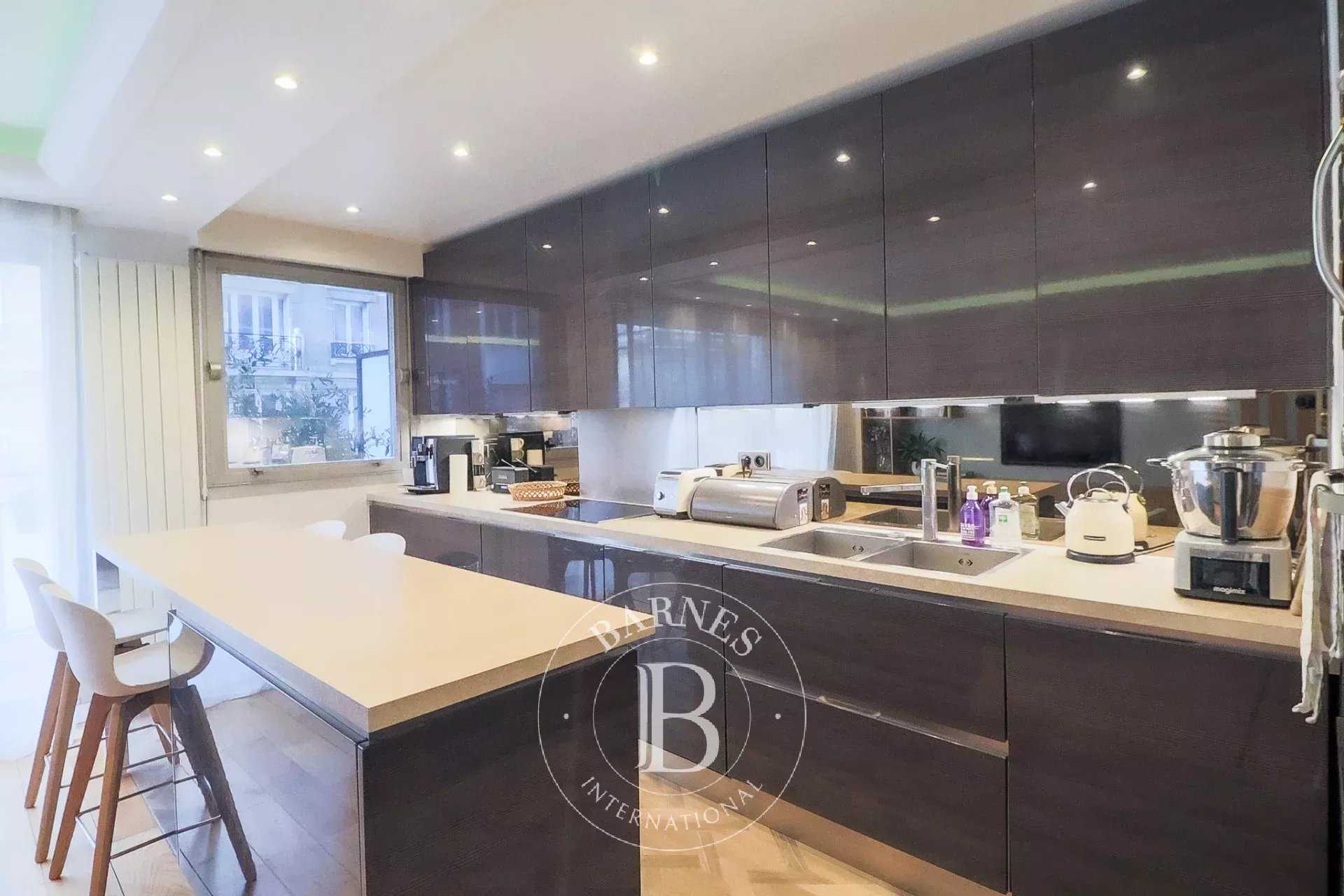 Neuilly-sur-Seine  - Apartment 3 Bedrooms