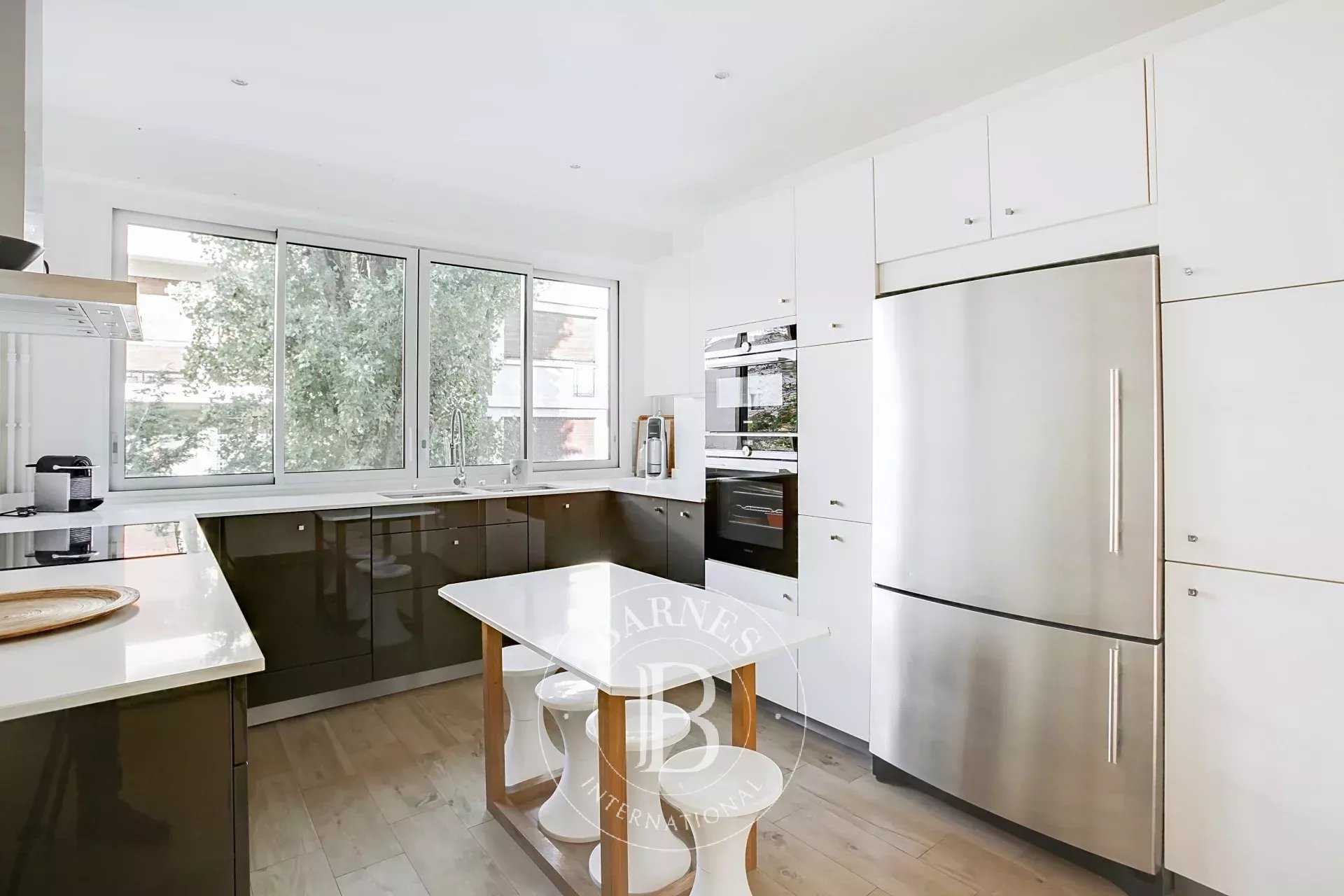 Neuilly-sur-Seine  - Apartment 3 Bedrooms