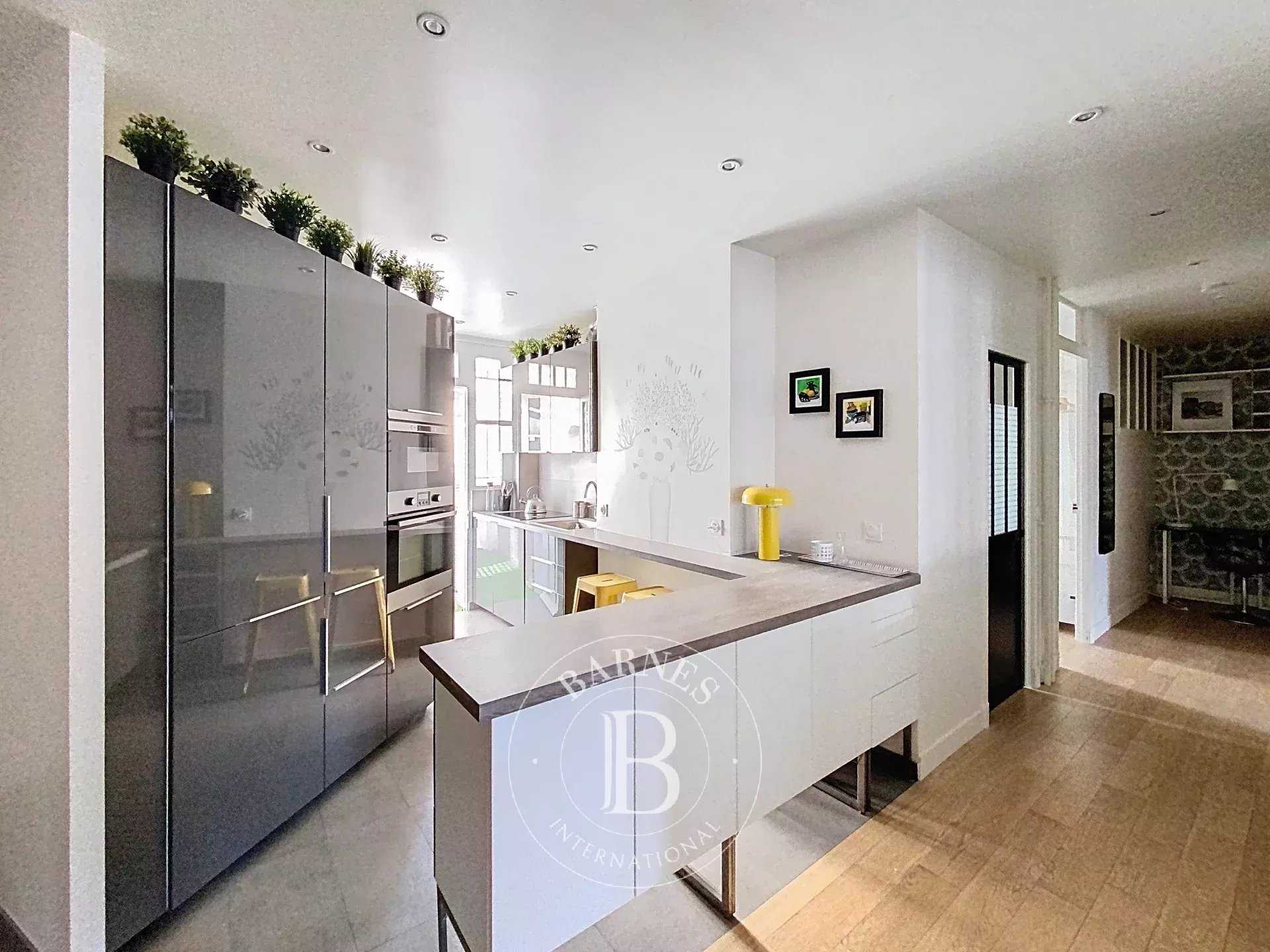 Courbevoie  - Appartement 3 Pi&egrave;ces 2 Chambres