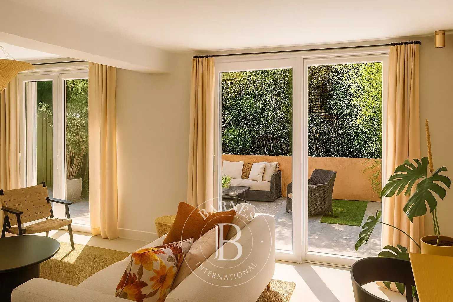 Suresnes  - Maison 5 Pi&egrave;ces 3 Chambres