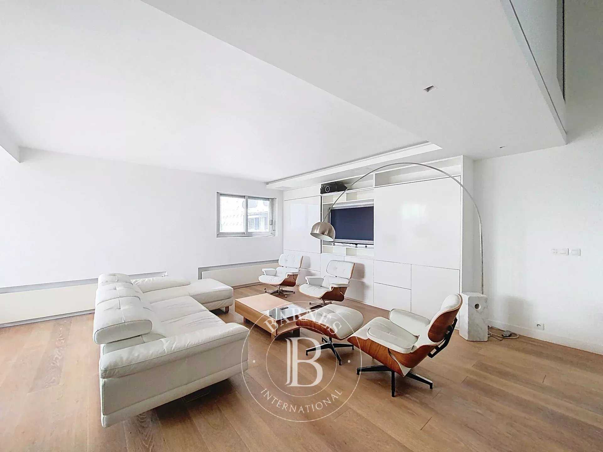 Courbevoie  - Appartement 4 Pi&egrave;ces 3 Chambres