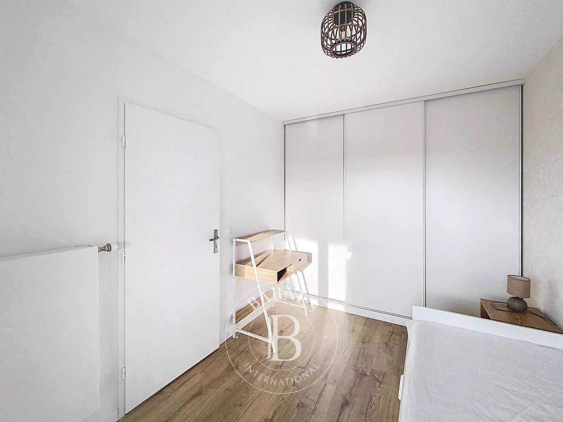 Nanterre  - Piso 4 Cuartos 3 Habitaciones