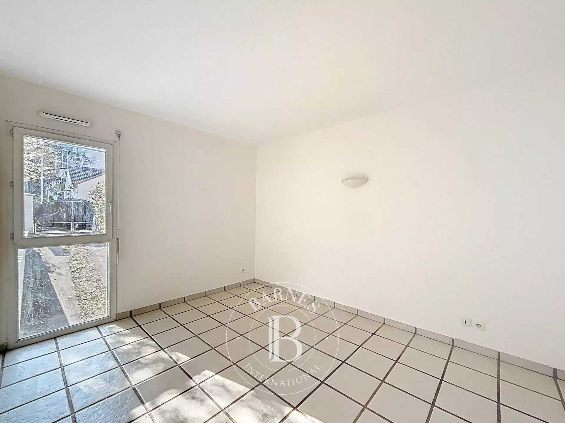 Nanterre  - House 4 Bedrooms