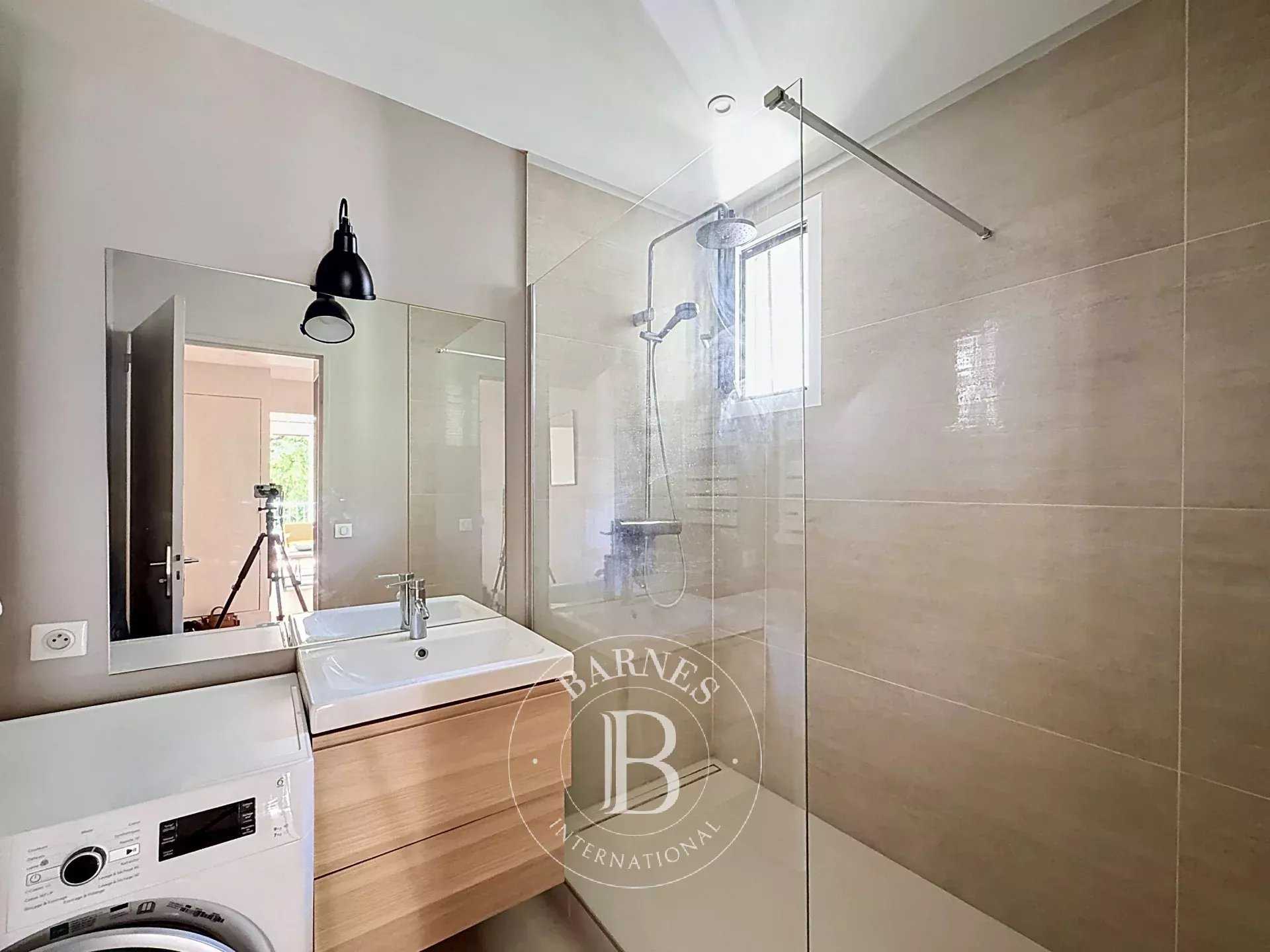 Neuilly-sur-Seine  - Appartement 2 Pi&egrave;ces, 1 Chambre